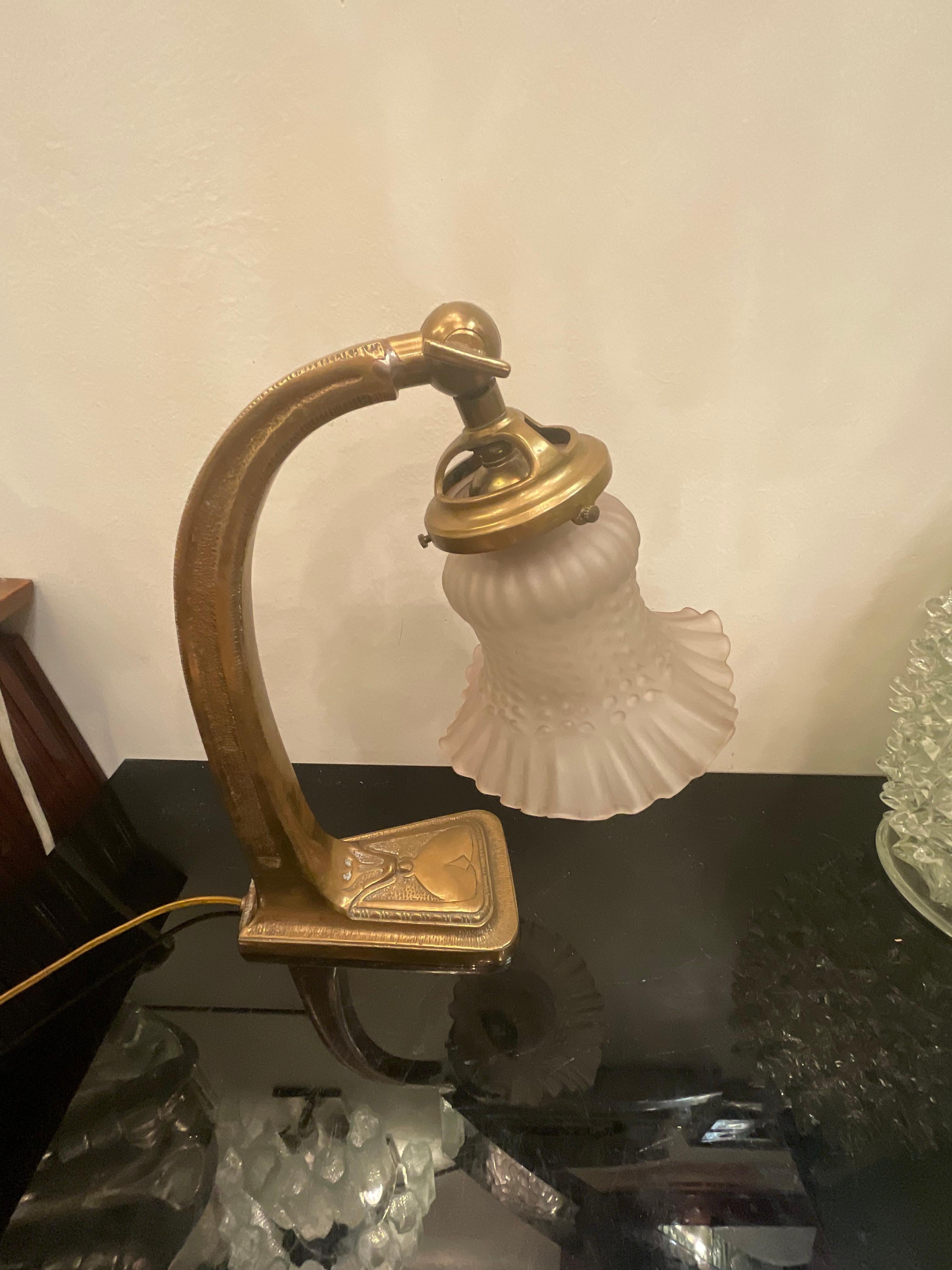 Italian Lampada da tavolo LIBERTY - bronzo e vetro - Italia 1925 For Sale