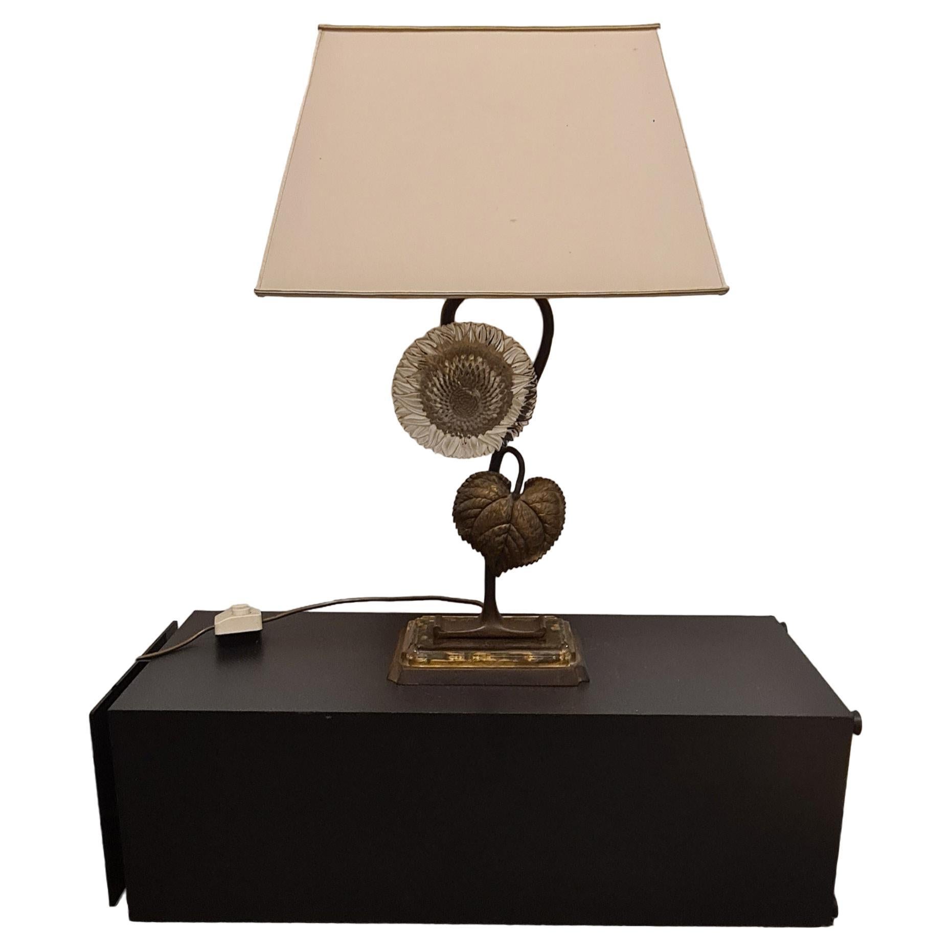 Art nouveau bronze and glass table lamp For Sale