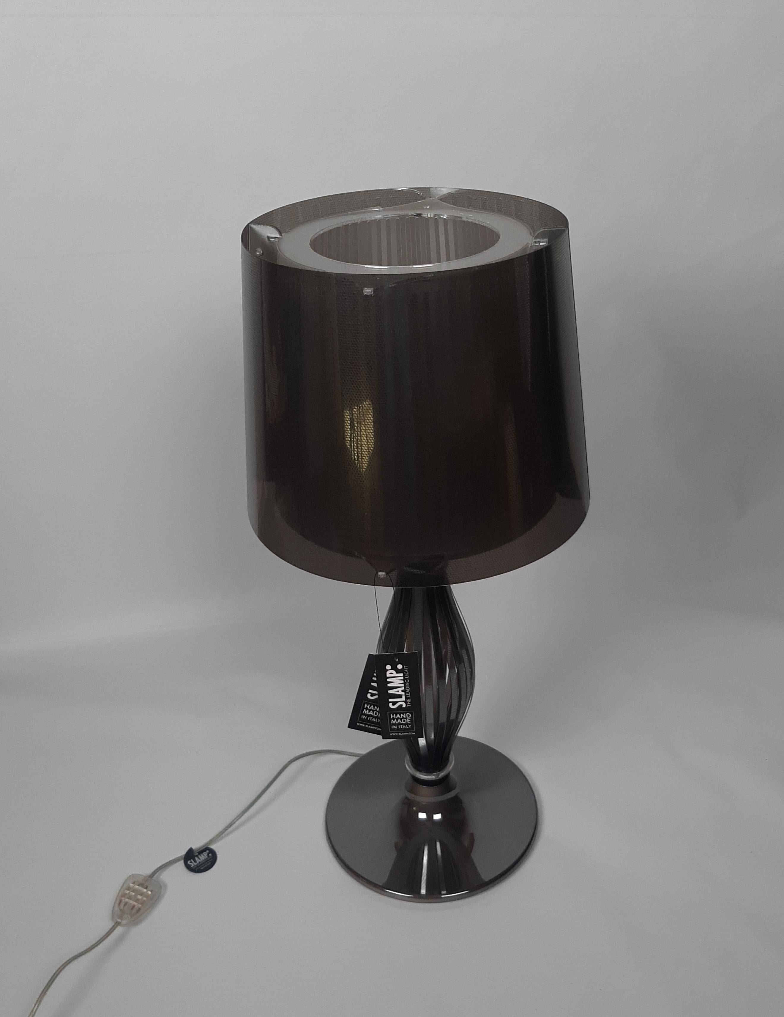 Moderno Lampada da tavolo Liza Grigia produzione Slamp in vendita