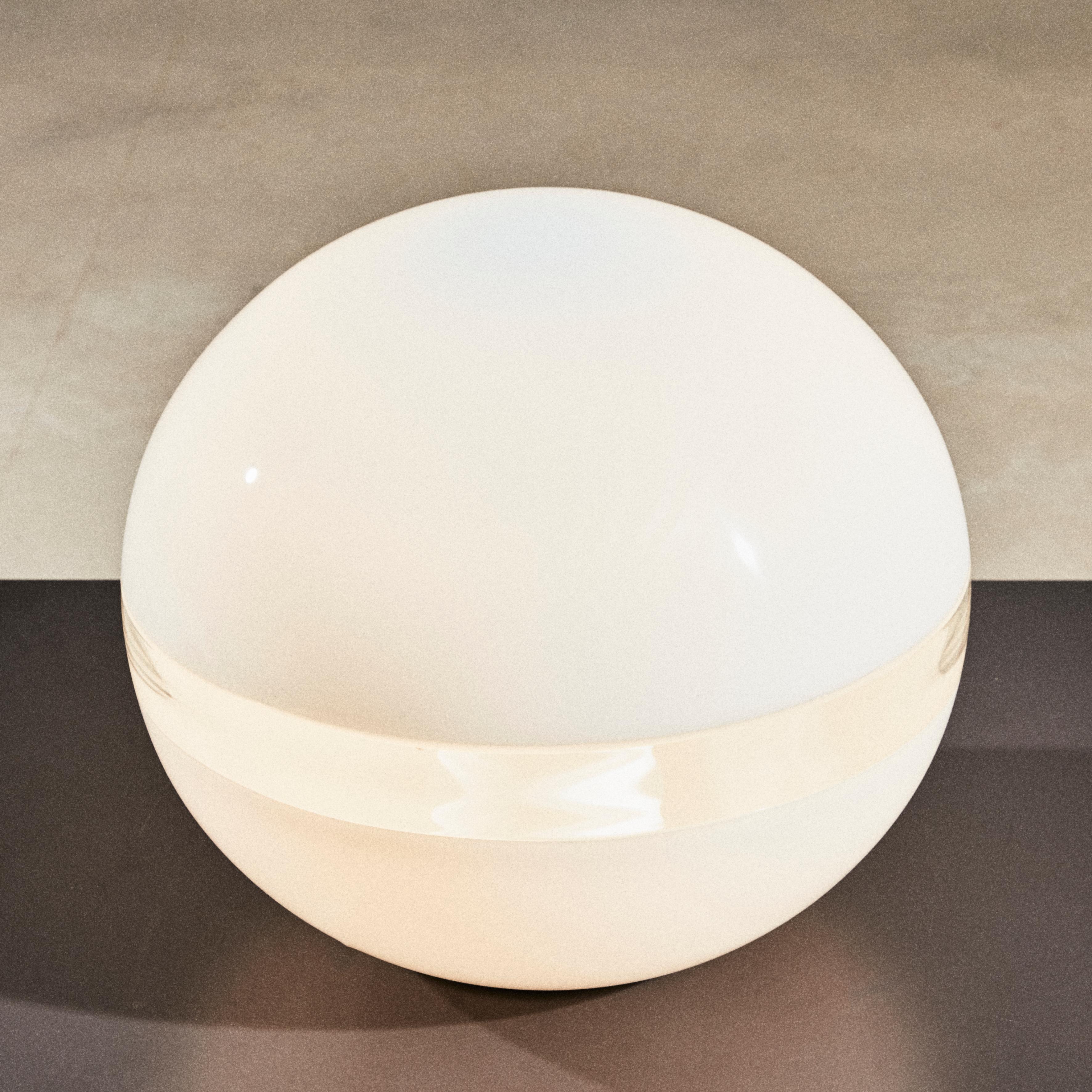 Mid-Century Modern LT231 sphere table lamp, design Carlo Nason for A.V. Mazzega For Sale