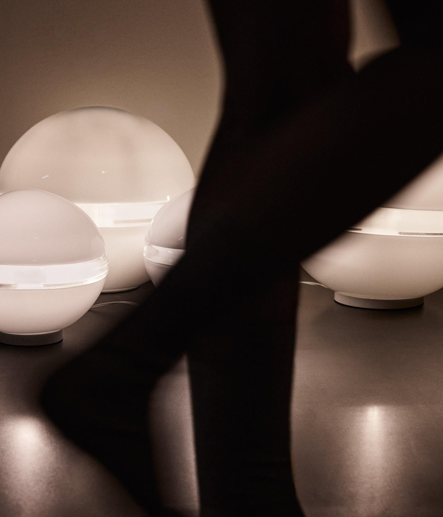 Murano Glass LT231 sphere table lamp, design Carlo Nason for A.V. Mazzega For Sale