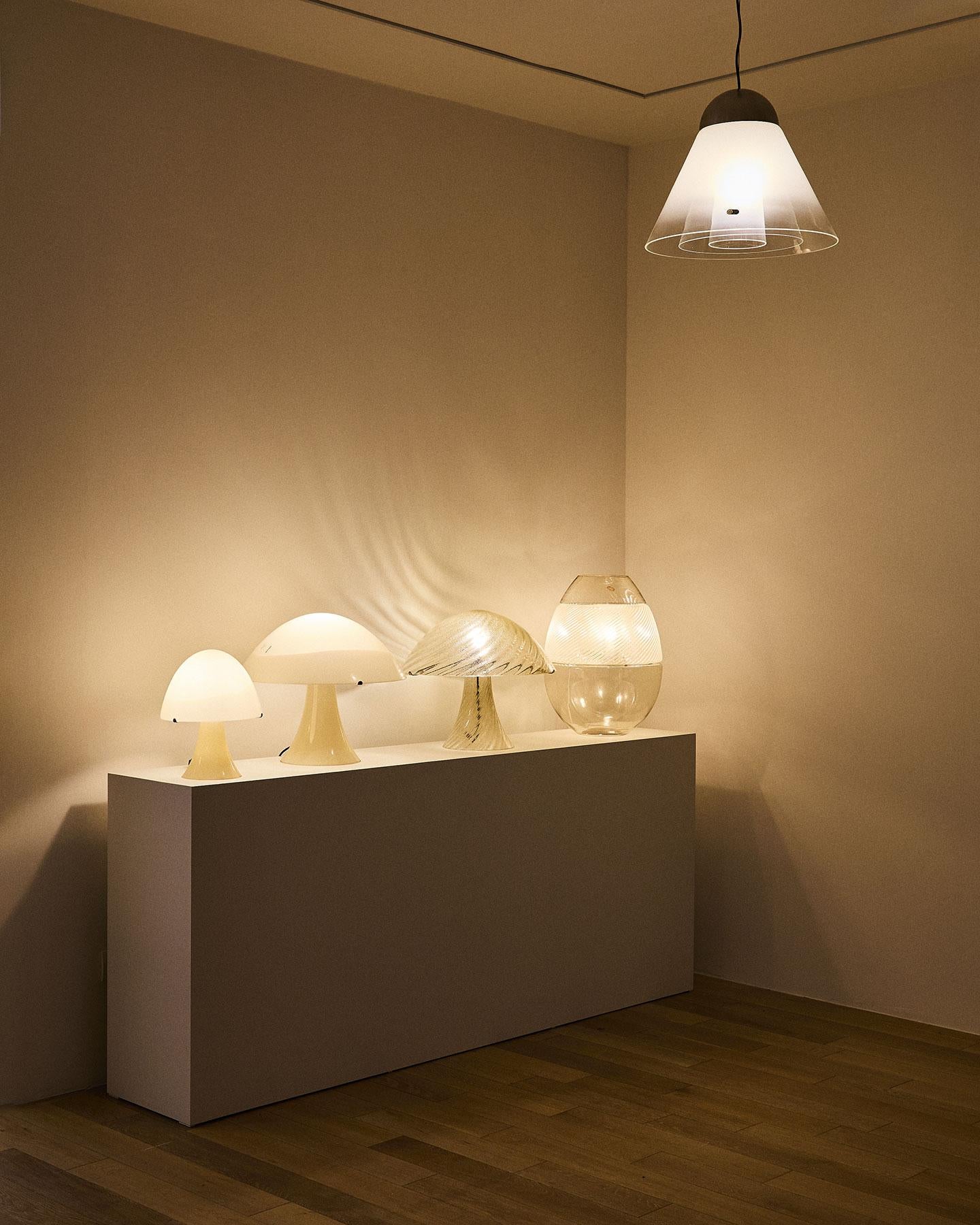 Lampe de table LT308 en forme de champignon, design Carlo Nason pour A.V. Mazzega Bon état - En vente à Milano, Lombardia