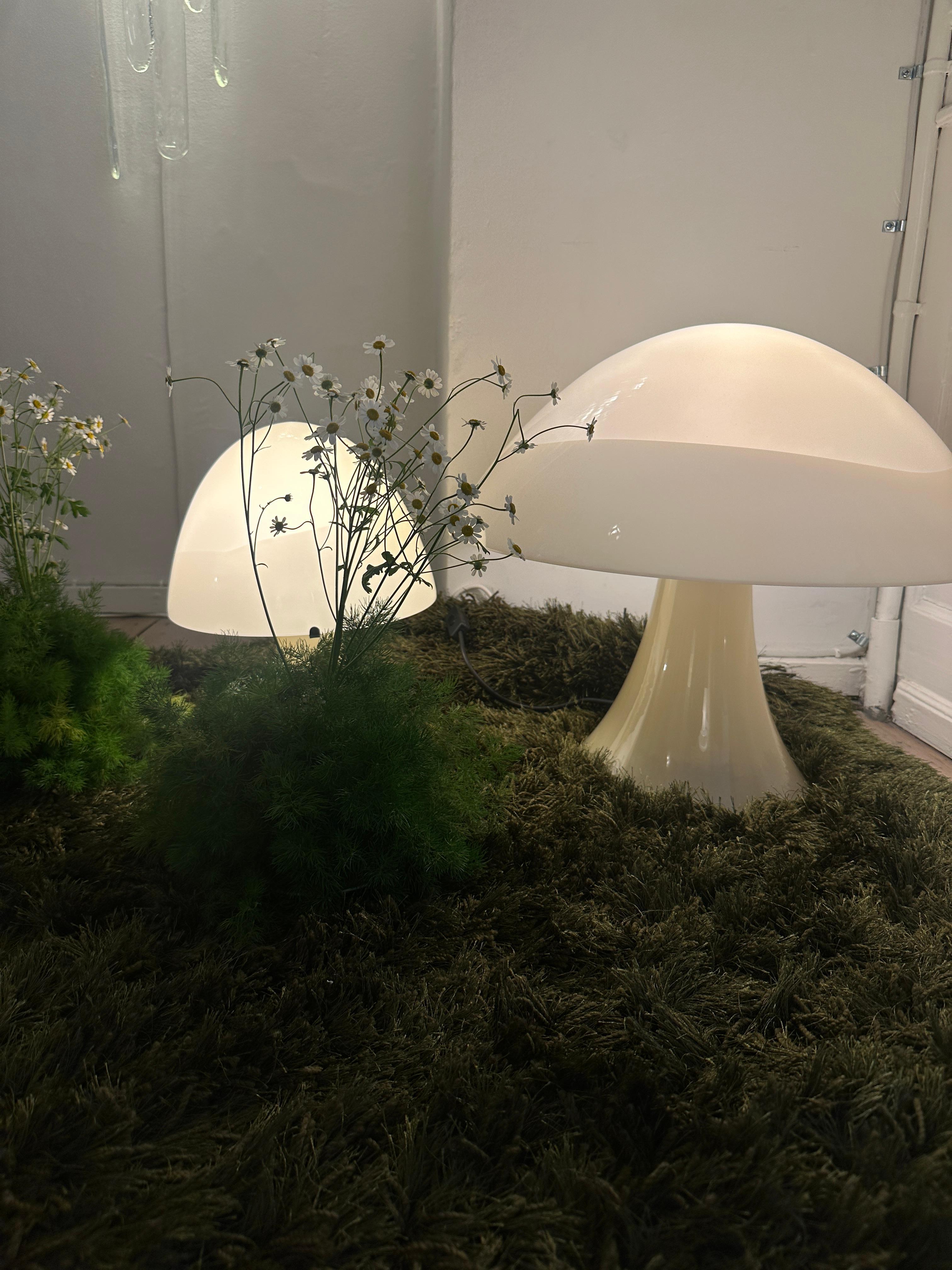 Late 20th Century Lampe de table LT308 en forme de champignon, design Carlo Nason pour A.V. Mazzega en vente