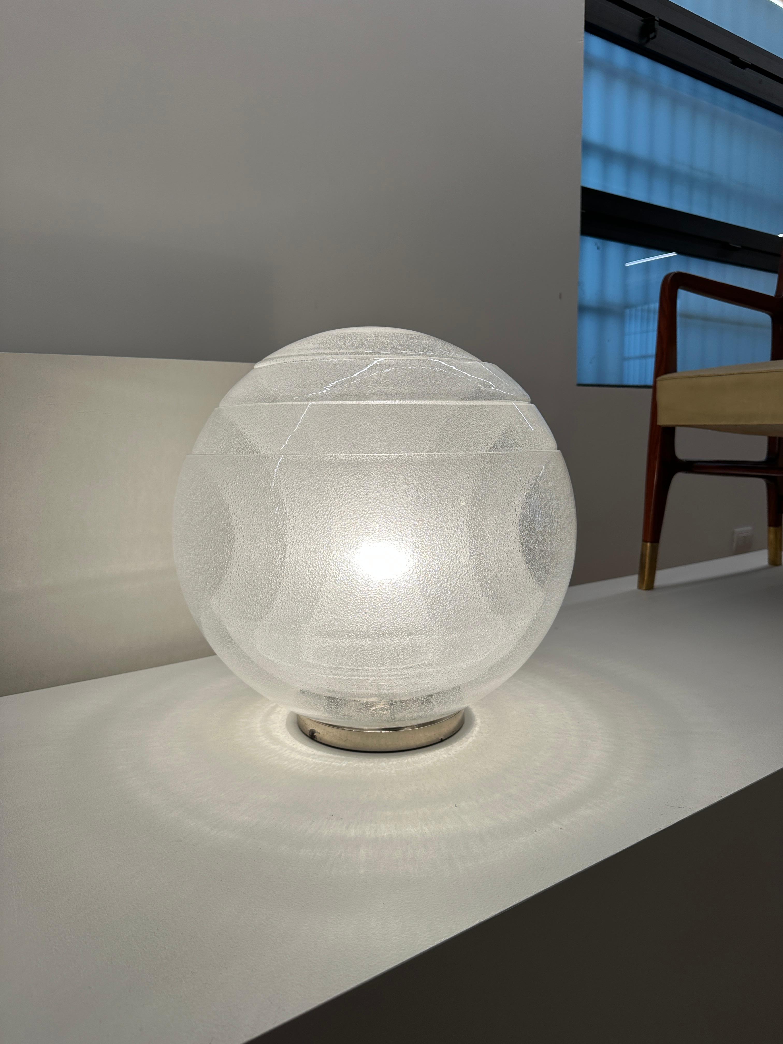 Lampe de table LT328 sphere, design Carlo Nason pour A.V. Mazzega Bon état - En vente à Milano, Lombardia