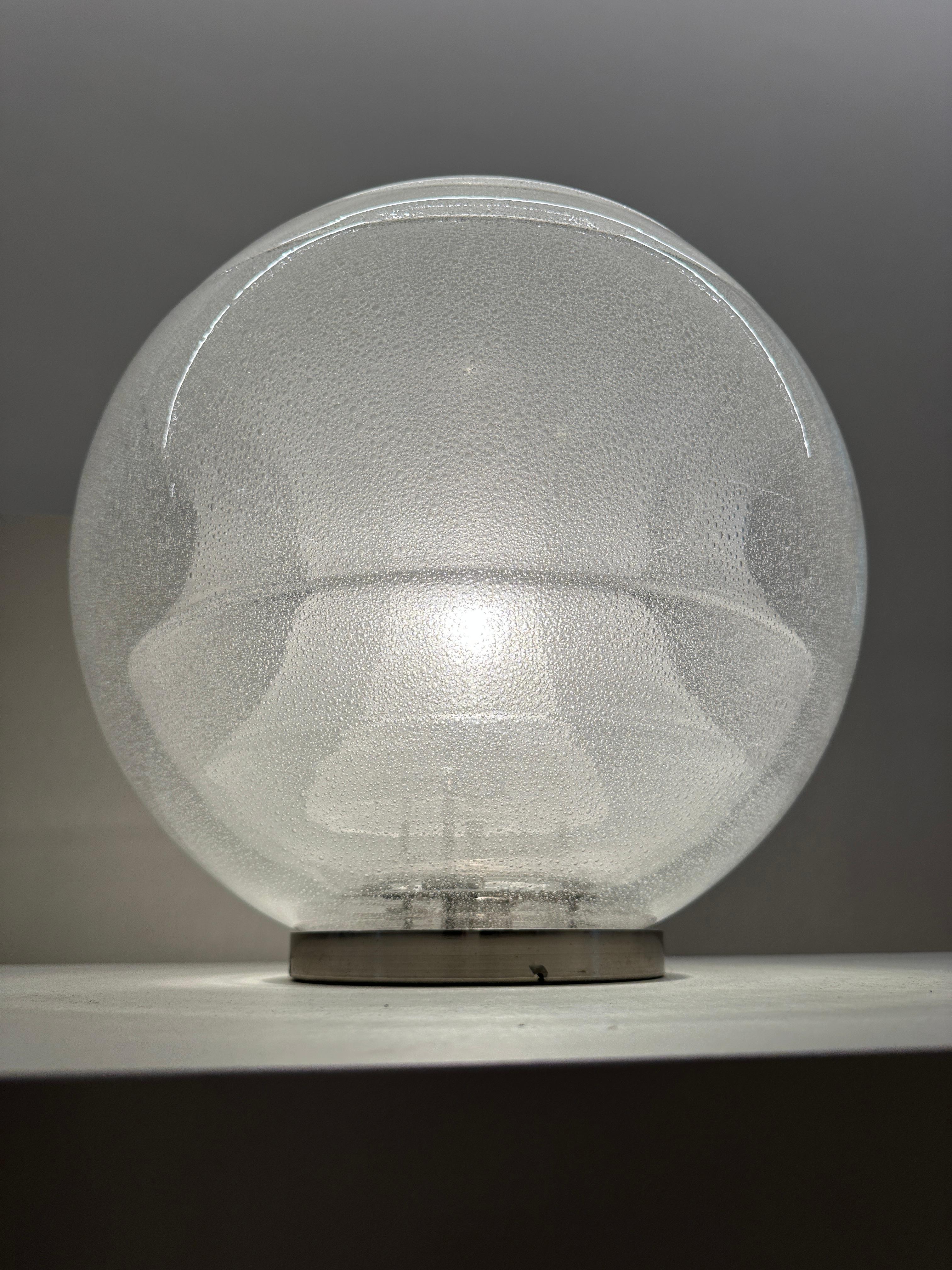 Lampe de table LT328 sphere, design Carlo Nason pour A.V. Mazzega en vente 2