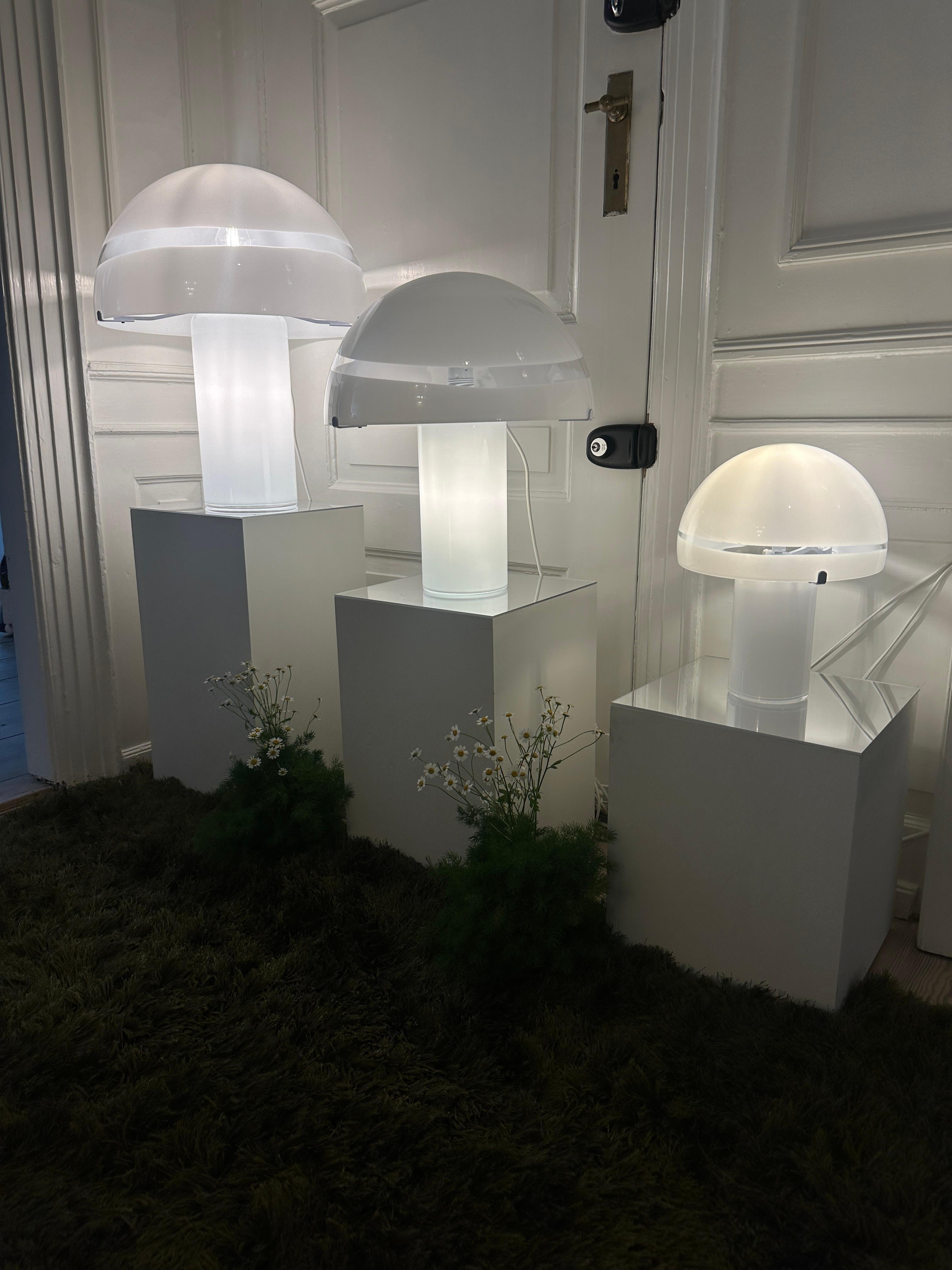 Mid-Century Modern Lampe de table LT908 en forme de champignon, design Carlo Nason pour A.V. Mazzega en vente