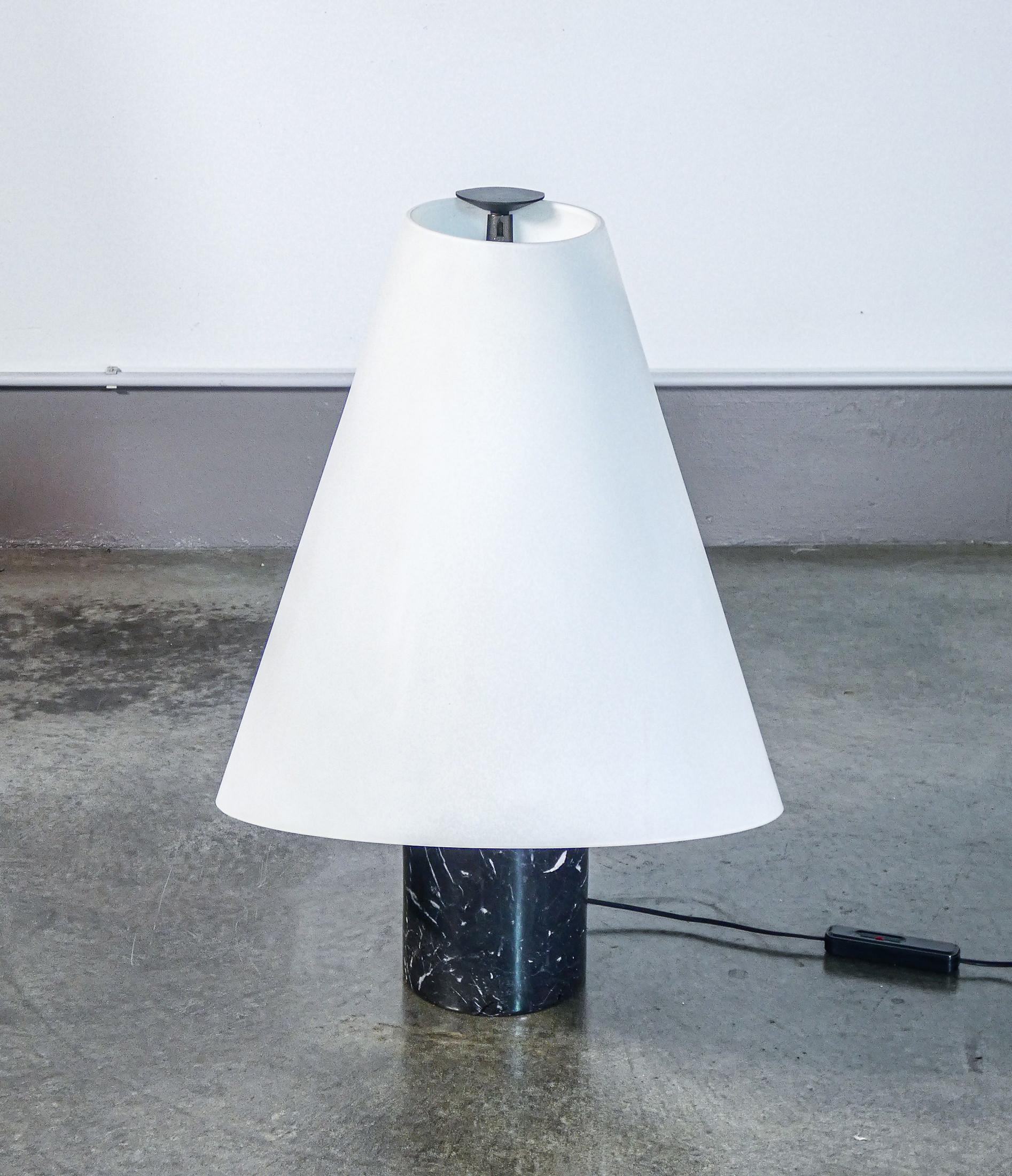 Micene table lamp, design Renato TOSO & Noti MASSARI for LEUCOS. 1990s For Sale 1