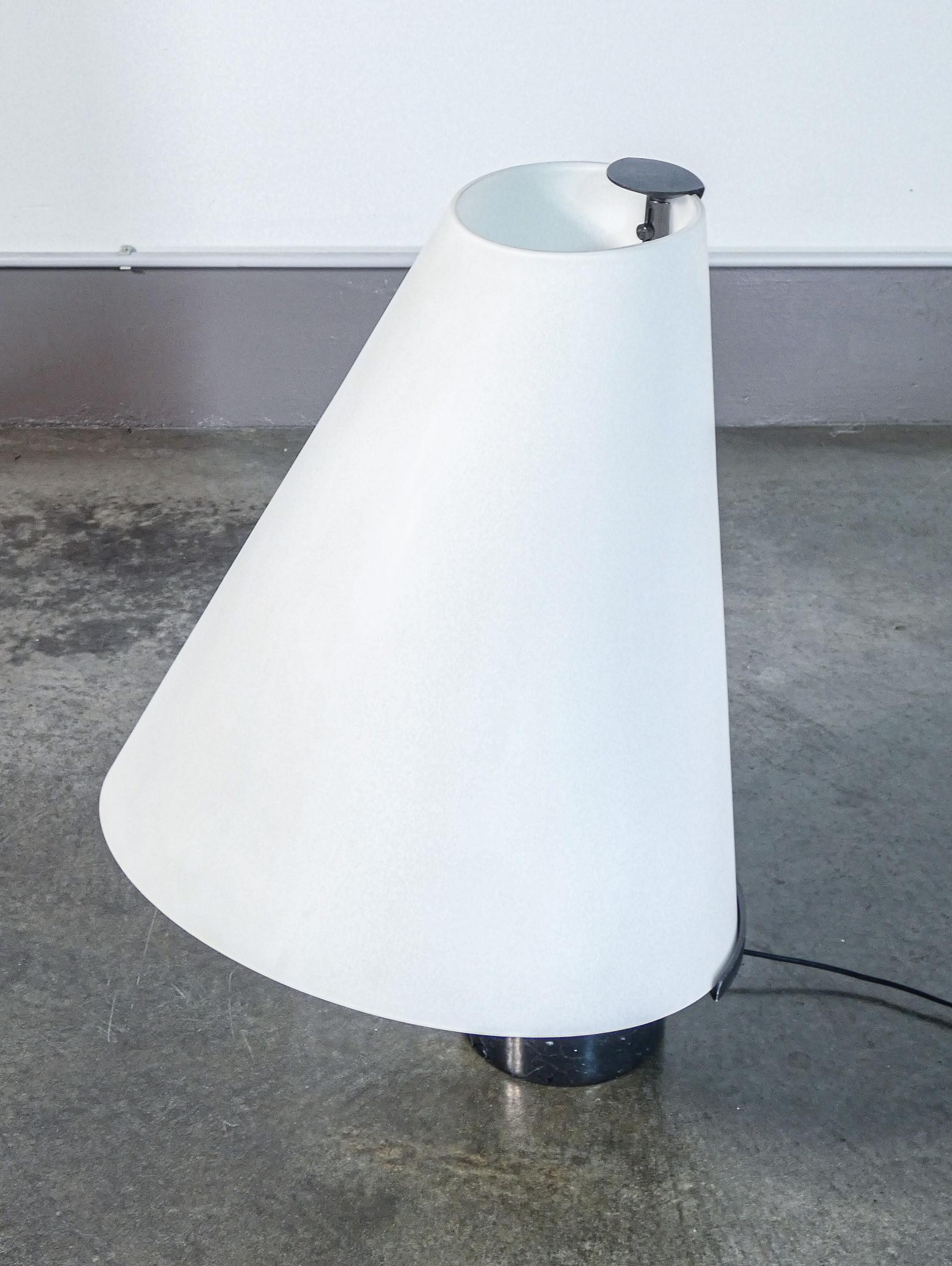 Micene table lamp, design Renato TOSO & Noti MASSARI for LEUCOS. 1990s For Sale 3