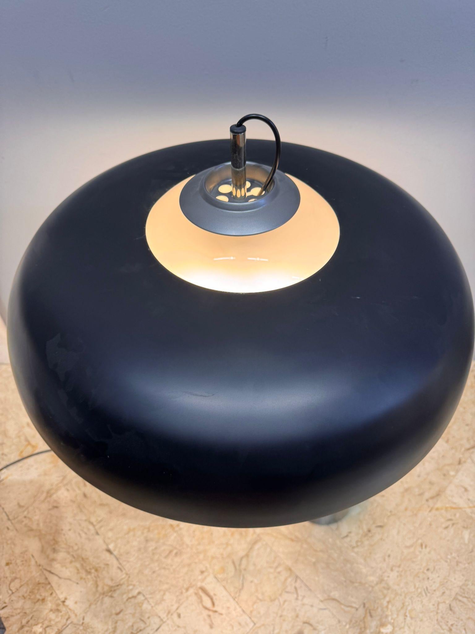 Lampada da tavolo 