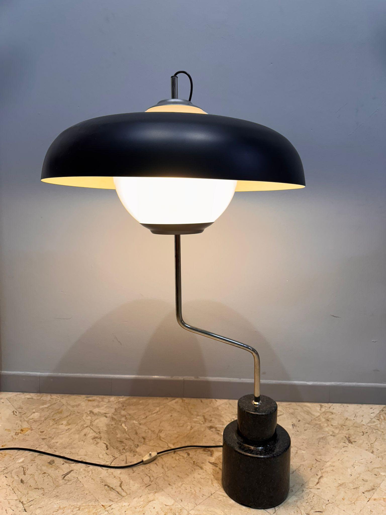 Lampada da tavolo 