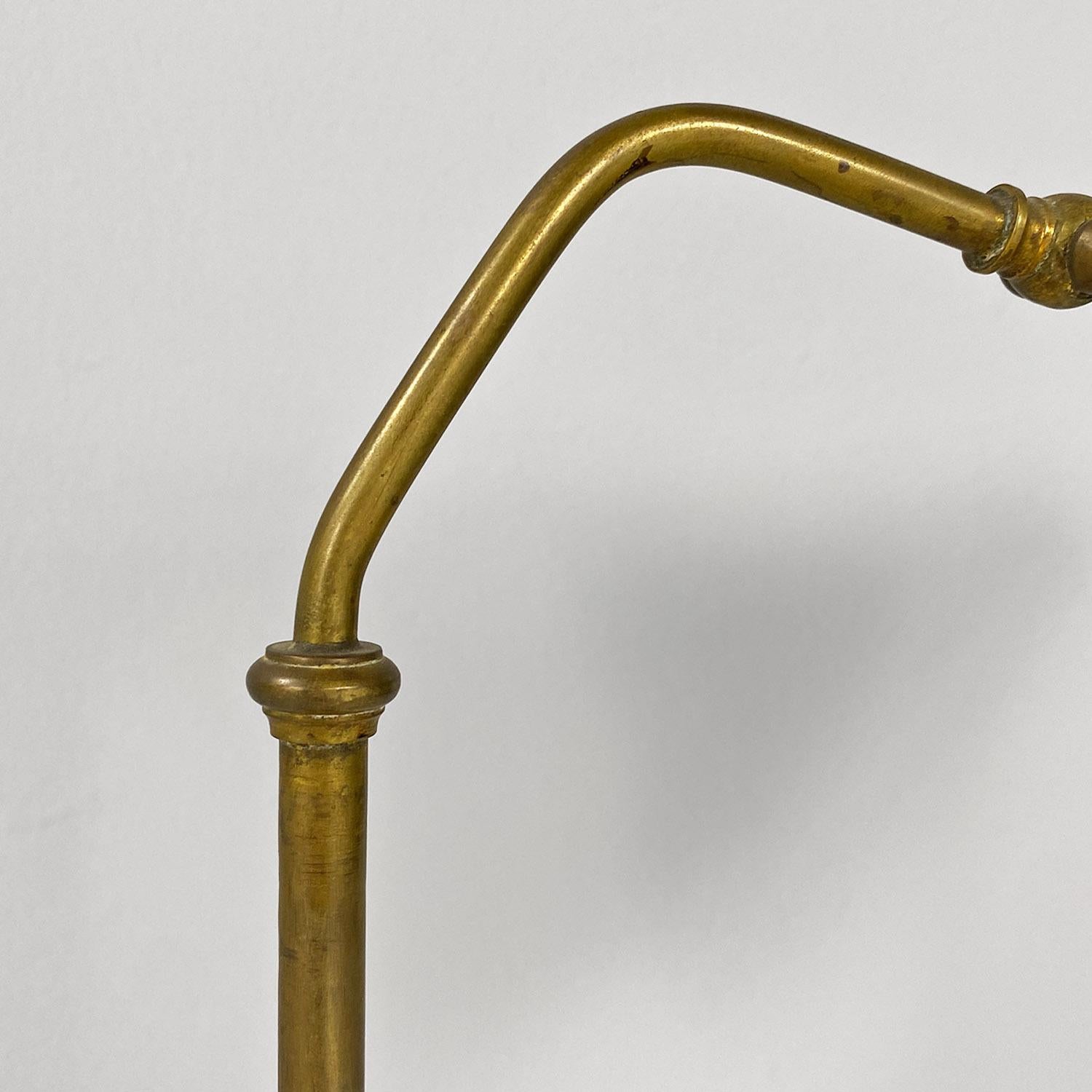 Ministerielle Tischlampe, Italien, vergoldetes Metall und grün, um 1920. im Angebot 5