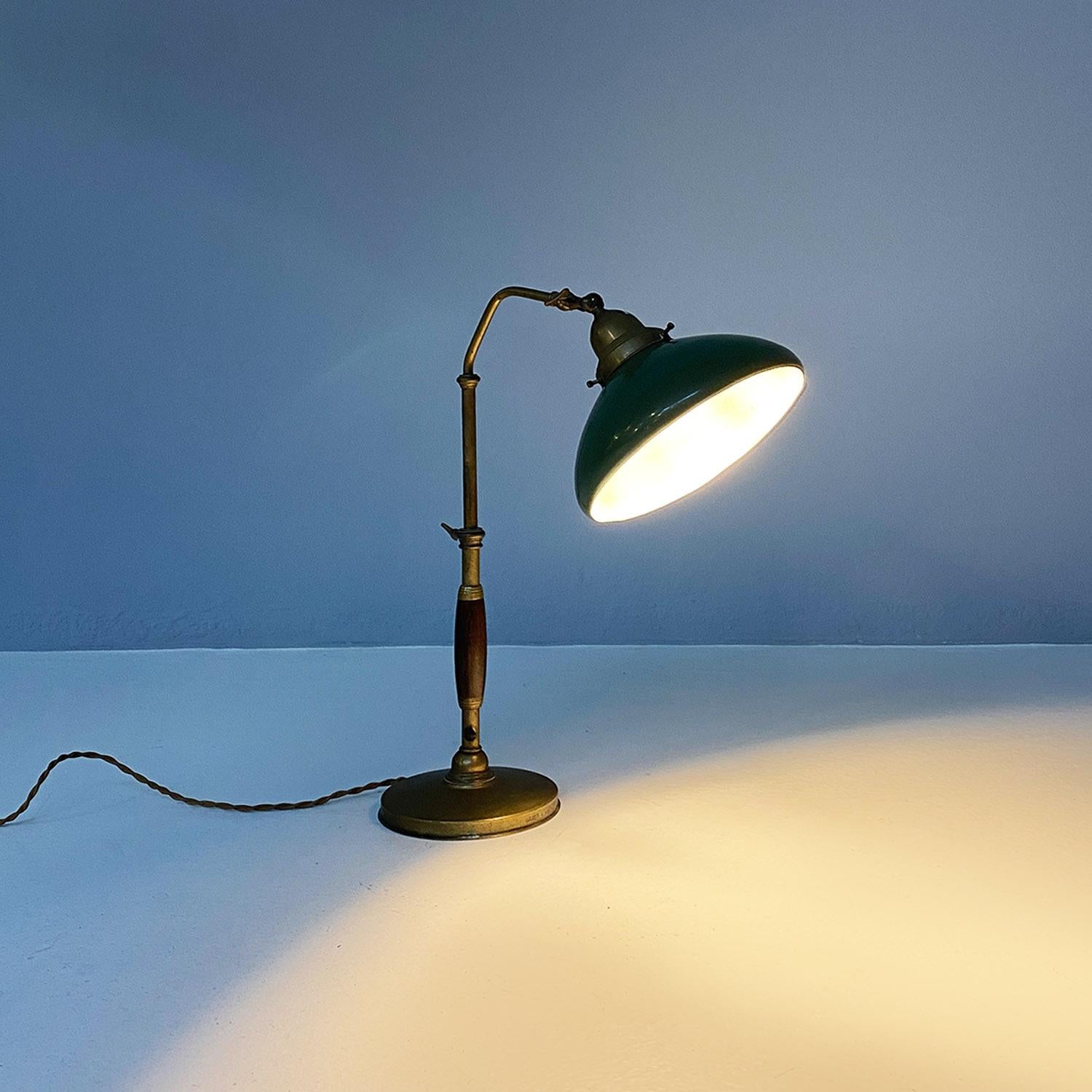 Italian antique gold and green metal ministerial table lamp, 1920s For Sale 12