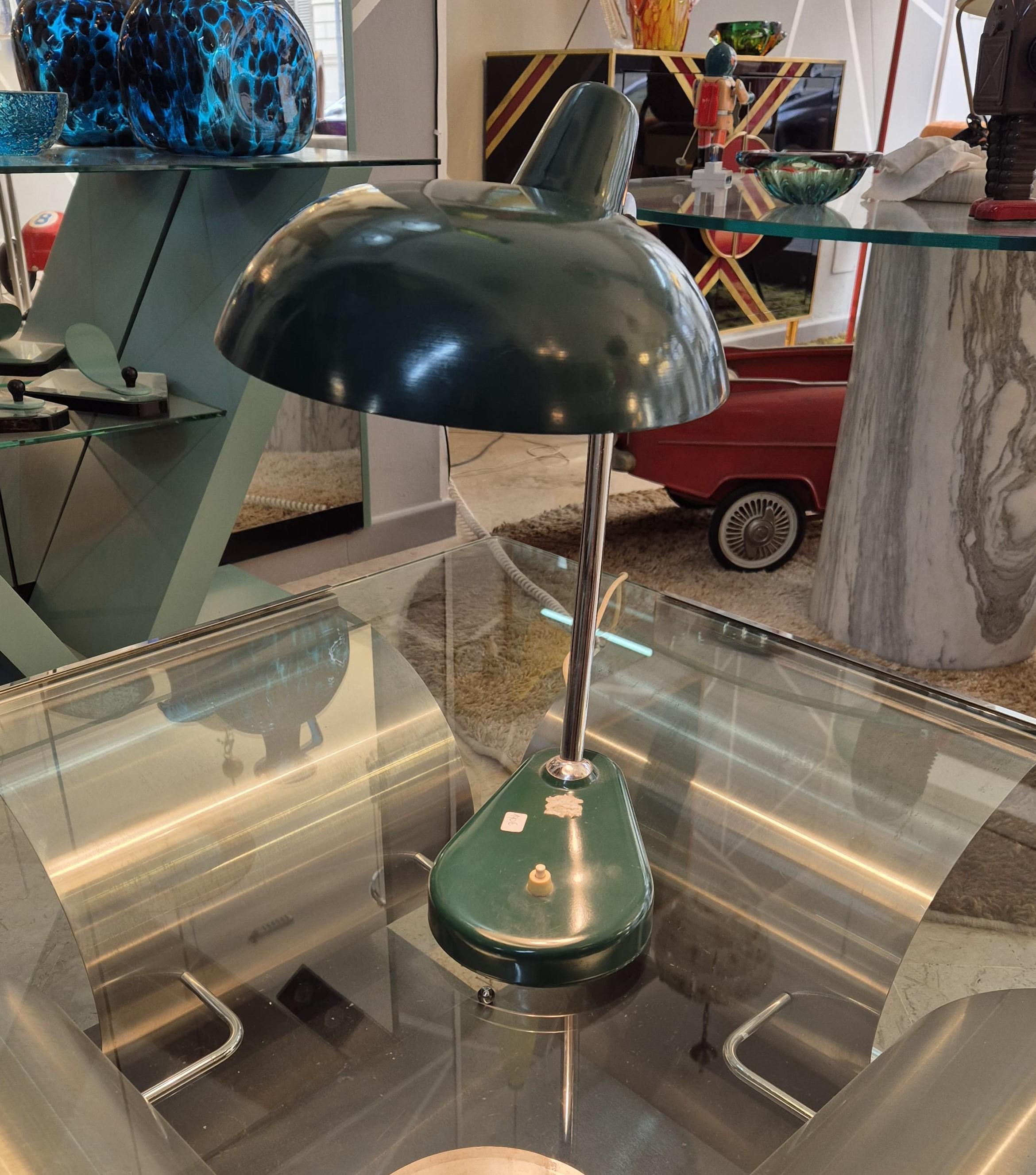 Metal Green ministerial table lamp For Sale