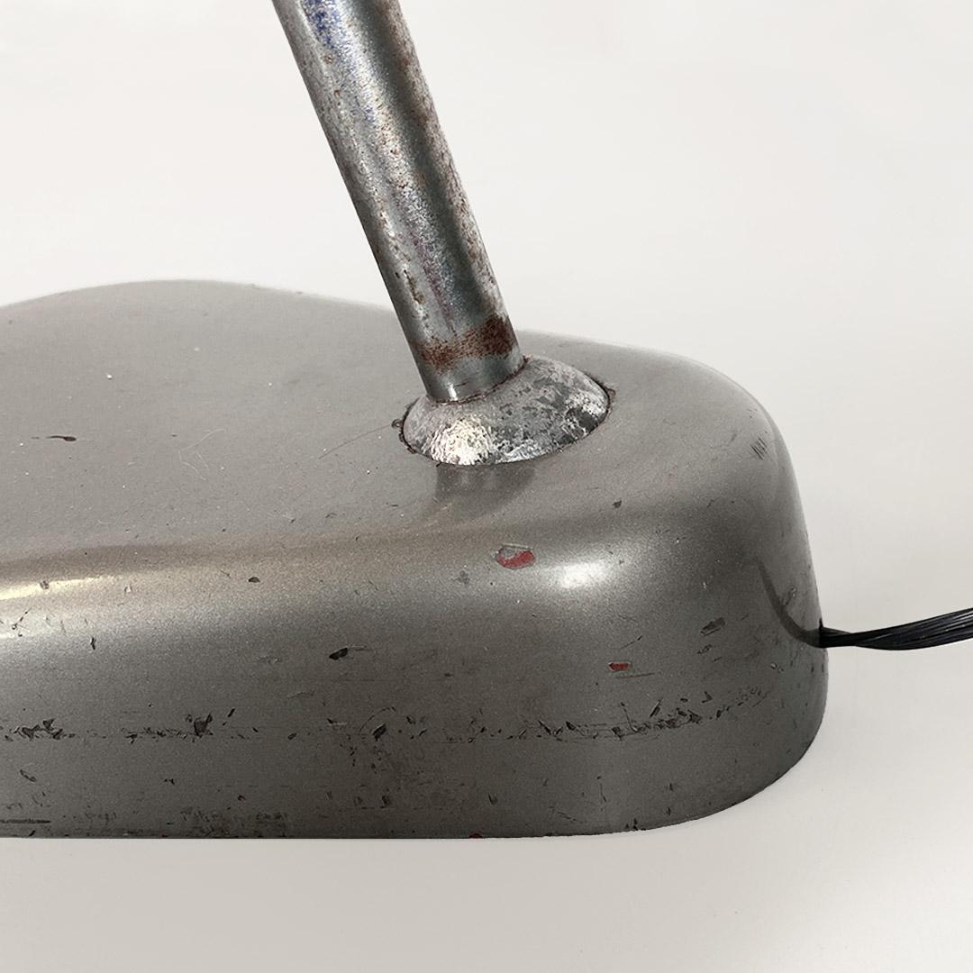 1930 Bauhaus-Stil Italienisch verchromtem Stahl Metall Ministerium Tischlampe im Angebot 5
