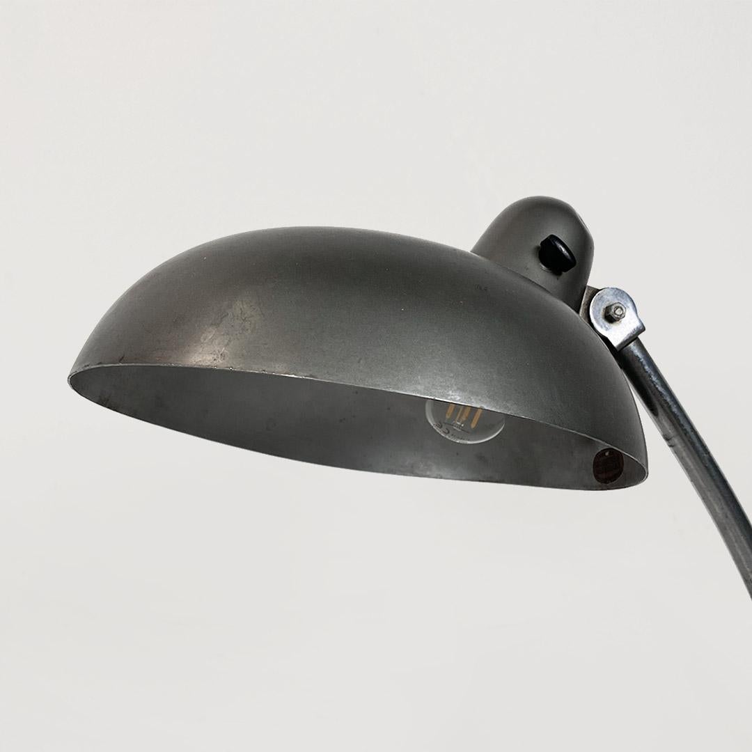 1930 Bauhaus-Stil Italienisch verchromtem Stahl Metall Ministerium Tischlampe im Zustand „Gut“ im Angebot in MIlano, IT