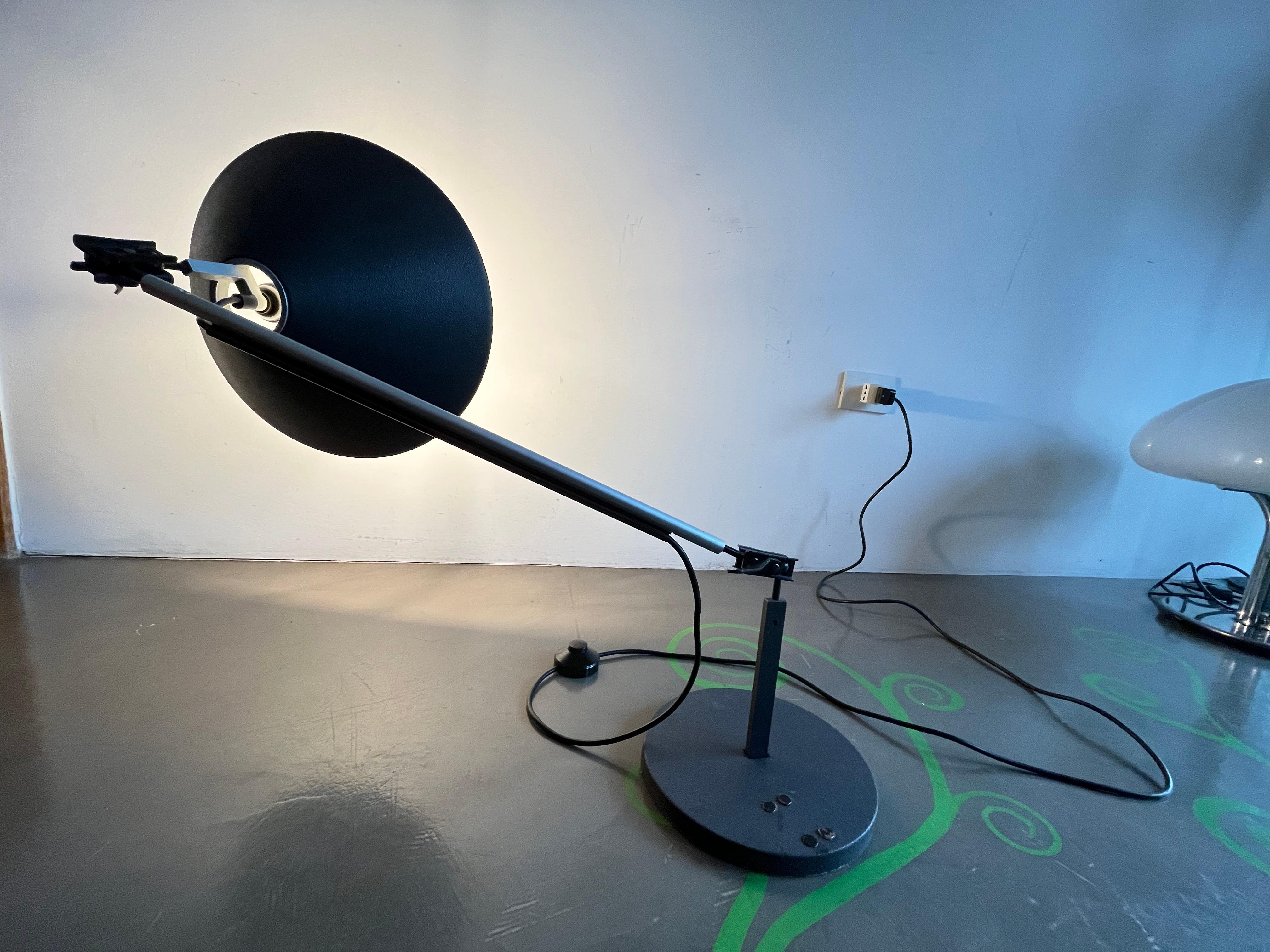 Table lamp mod. Aggregato dis. by Enzo Mari for G. Fassina for Artemide In Good Condition For Sale In Milano, IT