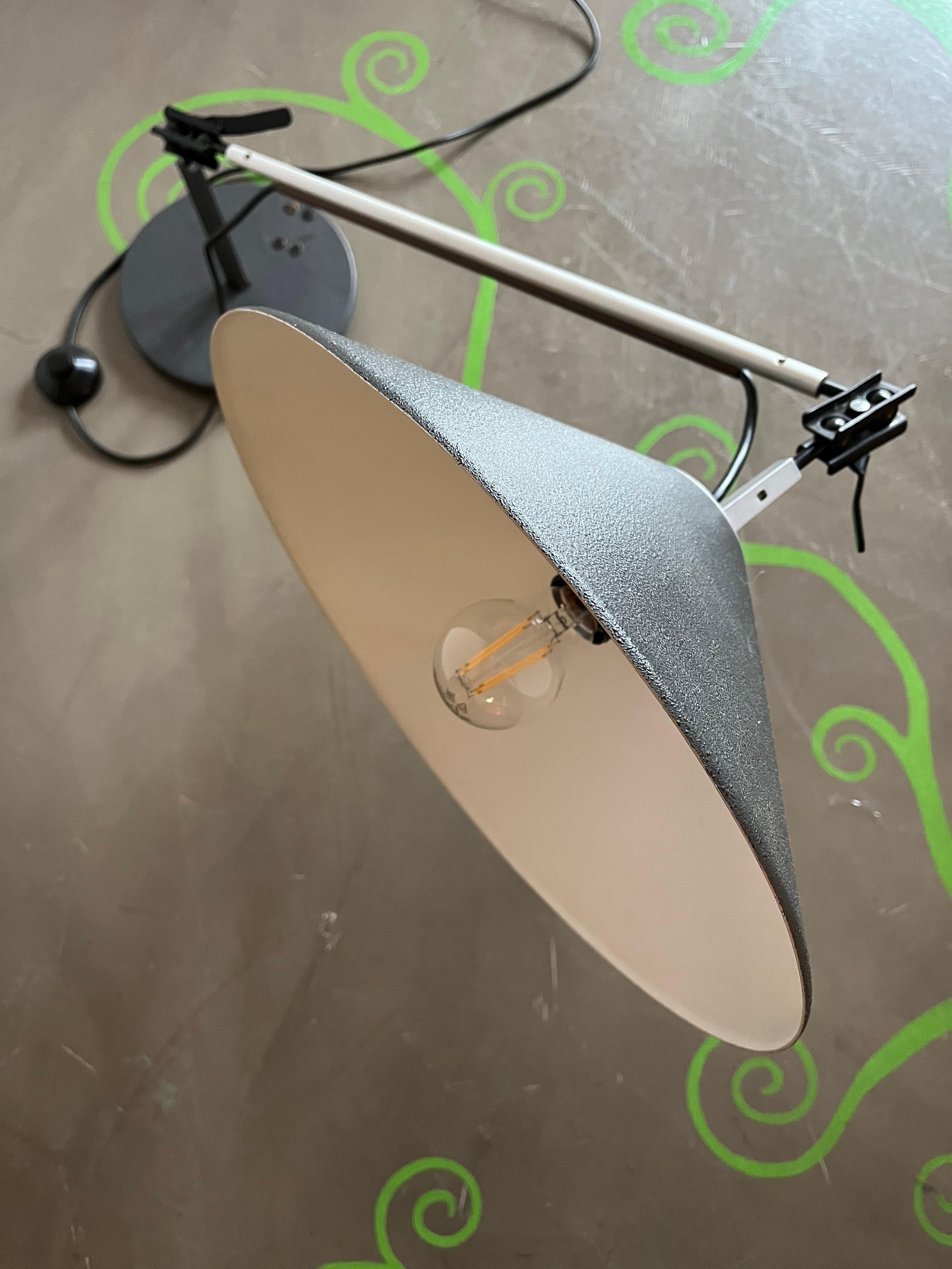 Métal Lampe de table mod. Aggregato conçue par Enzo Mari pour G. Fassina pour Artemide en vente