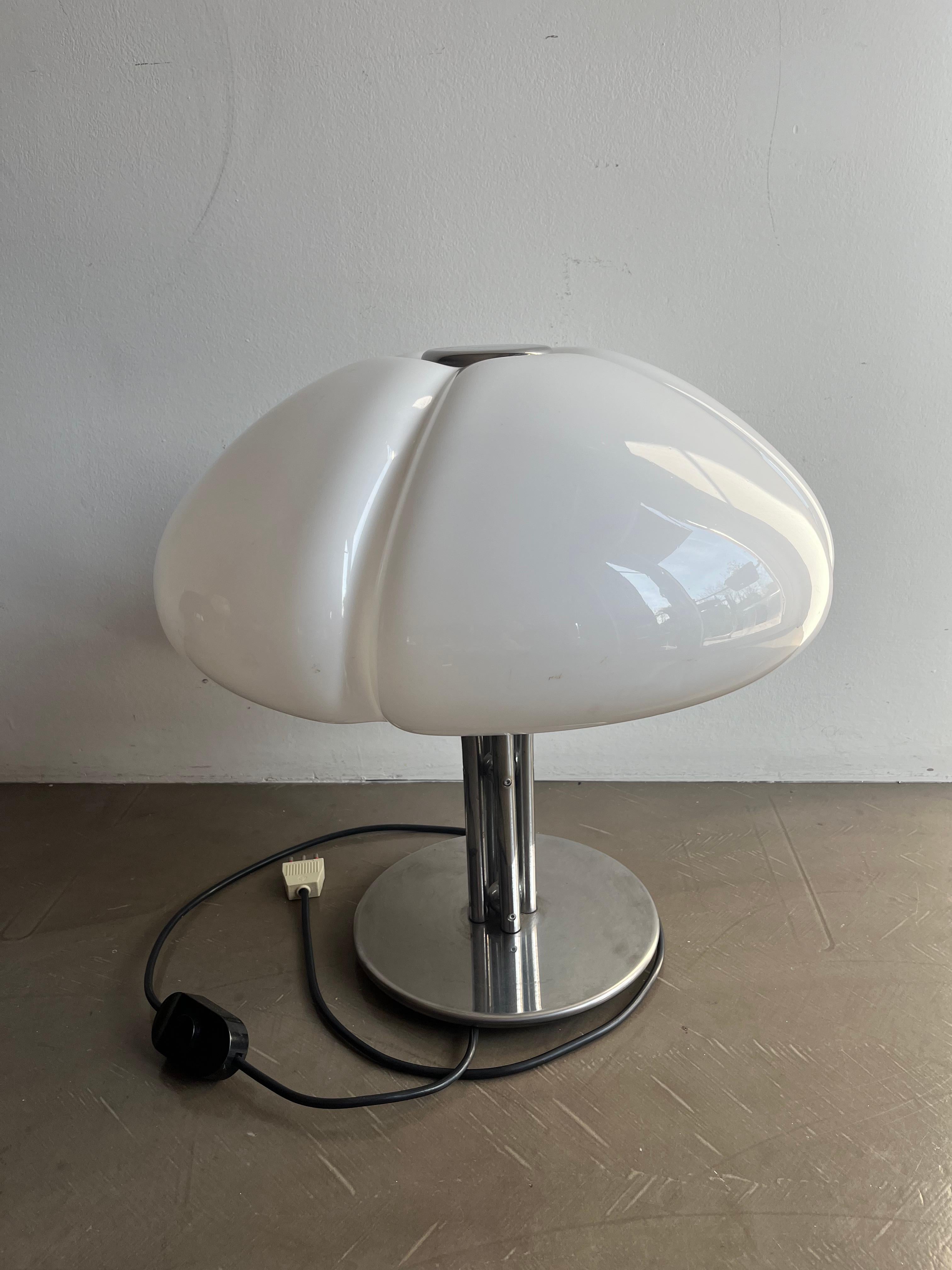 Late 20th Century Table lamp mod. Quadrifoglio Guzzini 1970