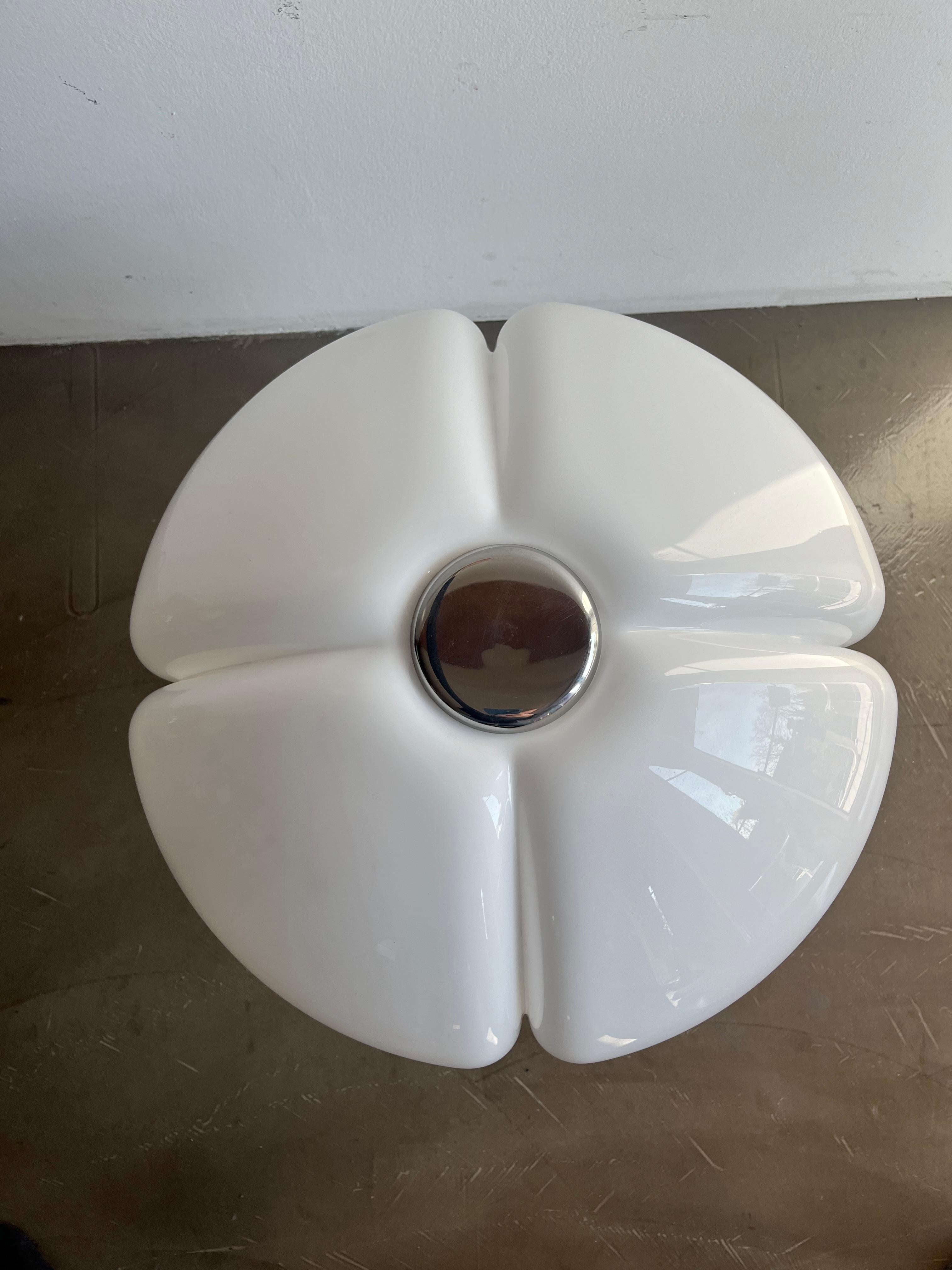 Metal Table lamp mod. Quadrifoglio Guzzini 1970