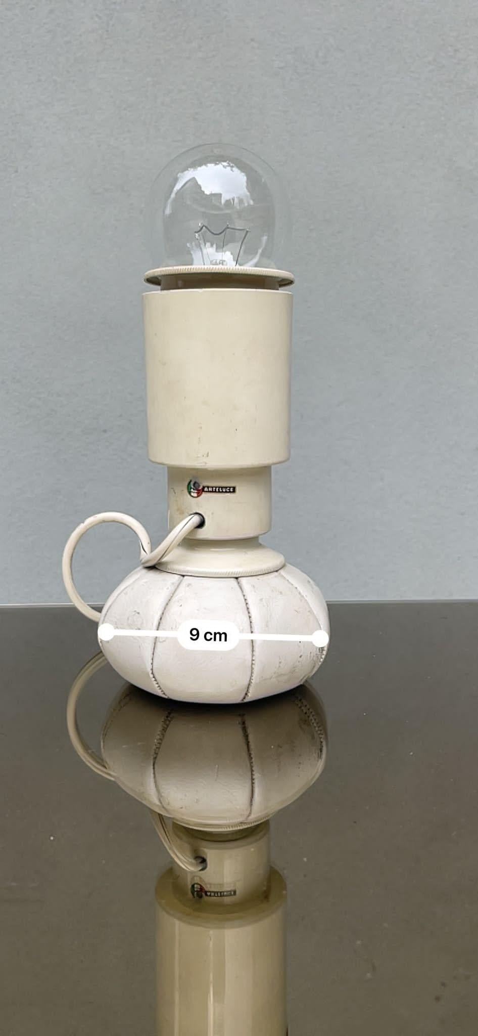 Lampada da tavolo modello 600 di Gino Sarfatti per Arteluce For Sale 4
