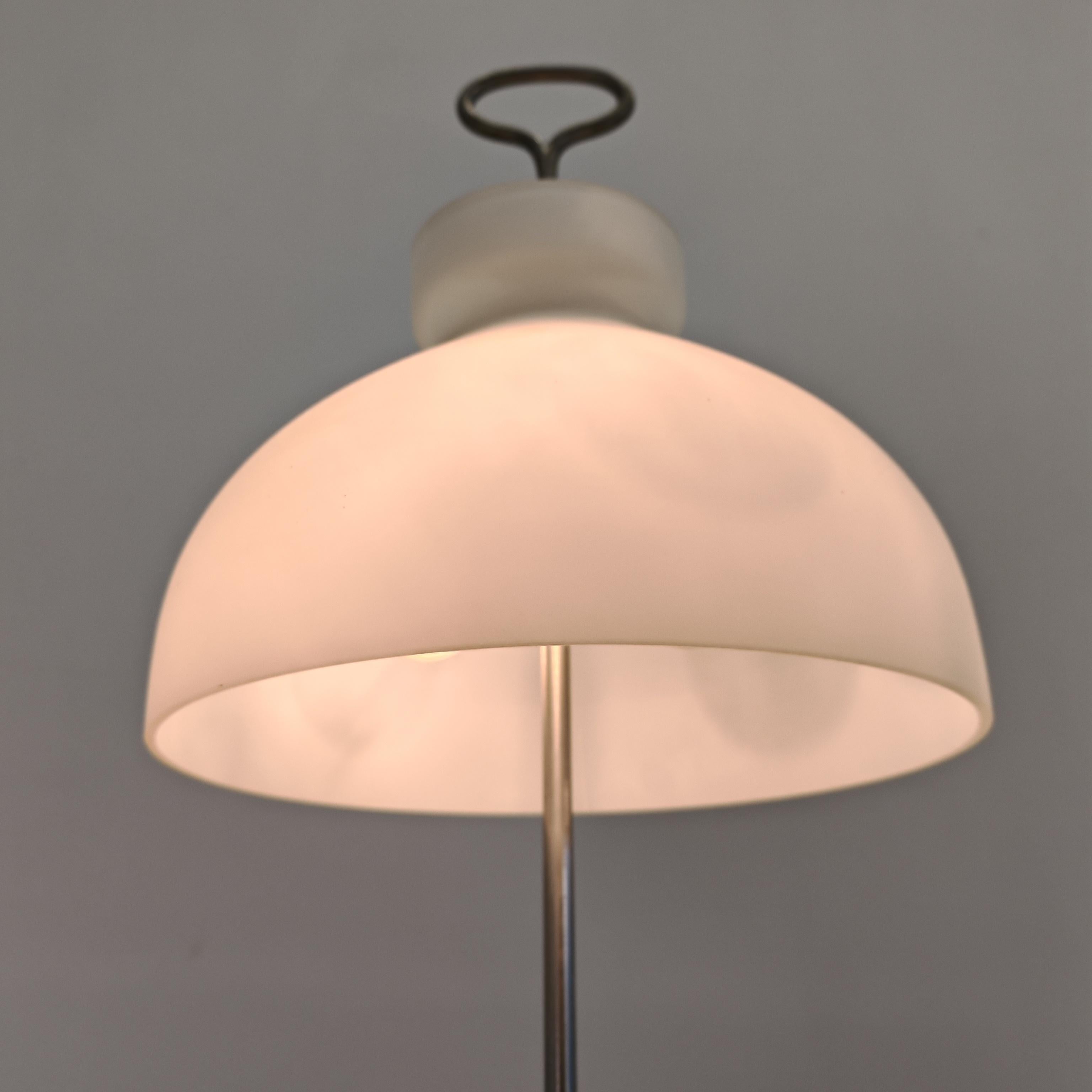 Lampada da tavolo modello Arenzano Ignazio Gardella per Azucena anni 60 in vendita 9