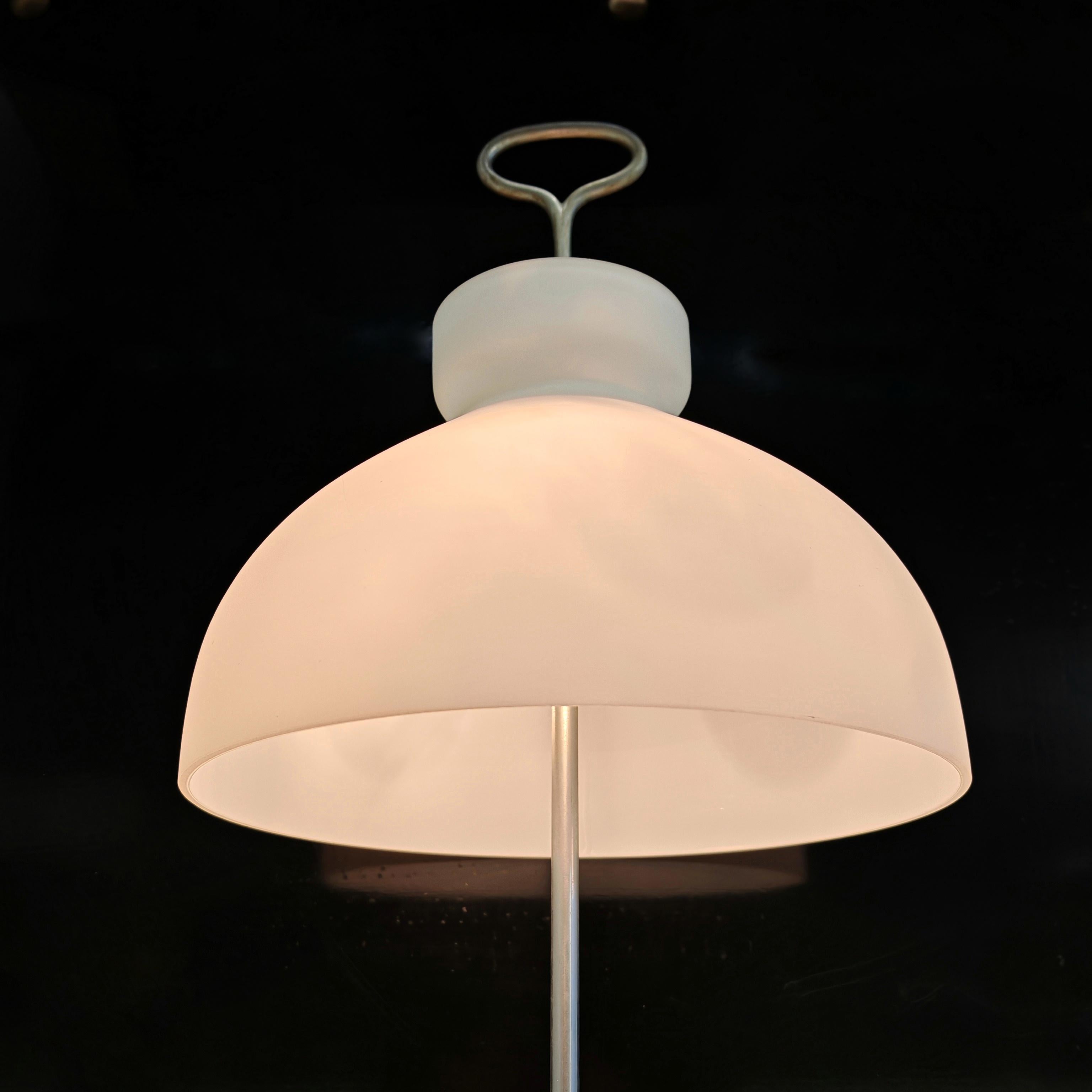 20th Century Lampada da tavolo modello Arenzano Ignazio Gardella per Azucena anni 60 in vendita