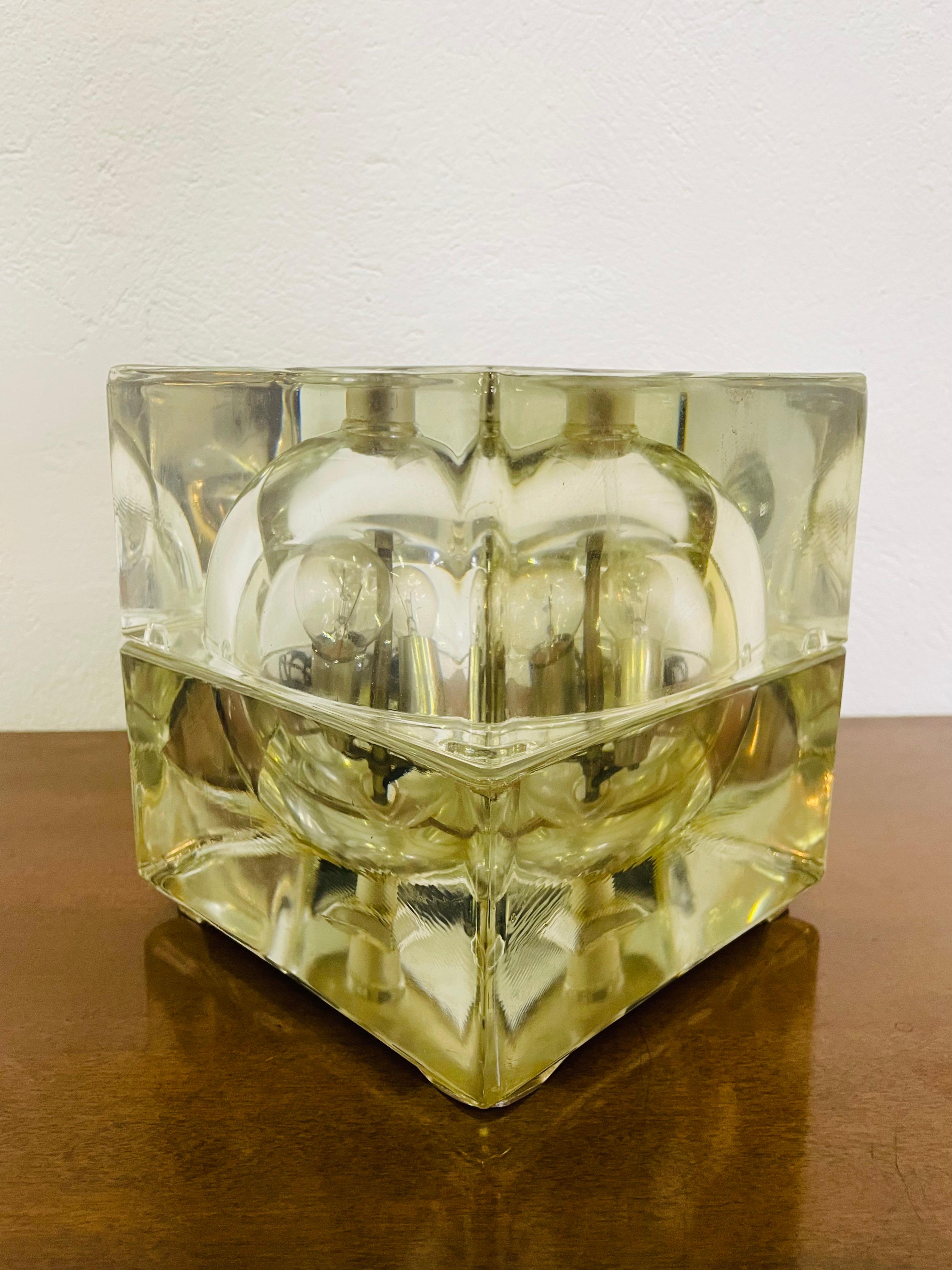 Mid-Century moderno Lampada da tavolo modello Cubosfera di alessandro Mendini in vendita