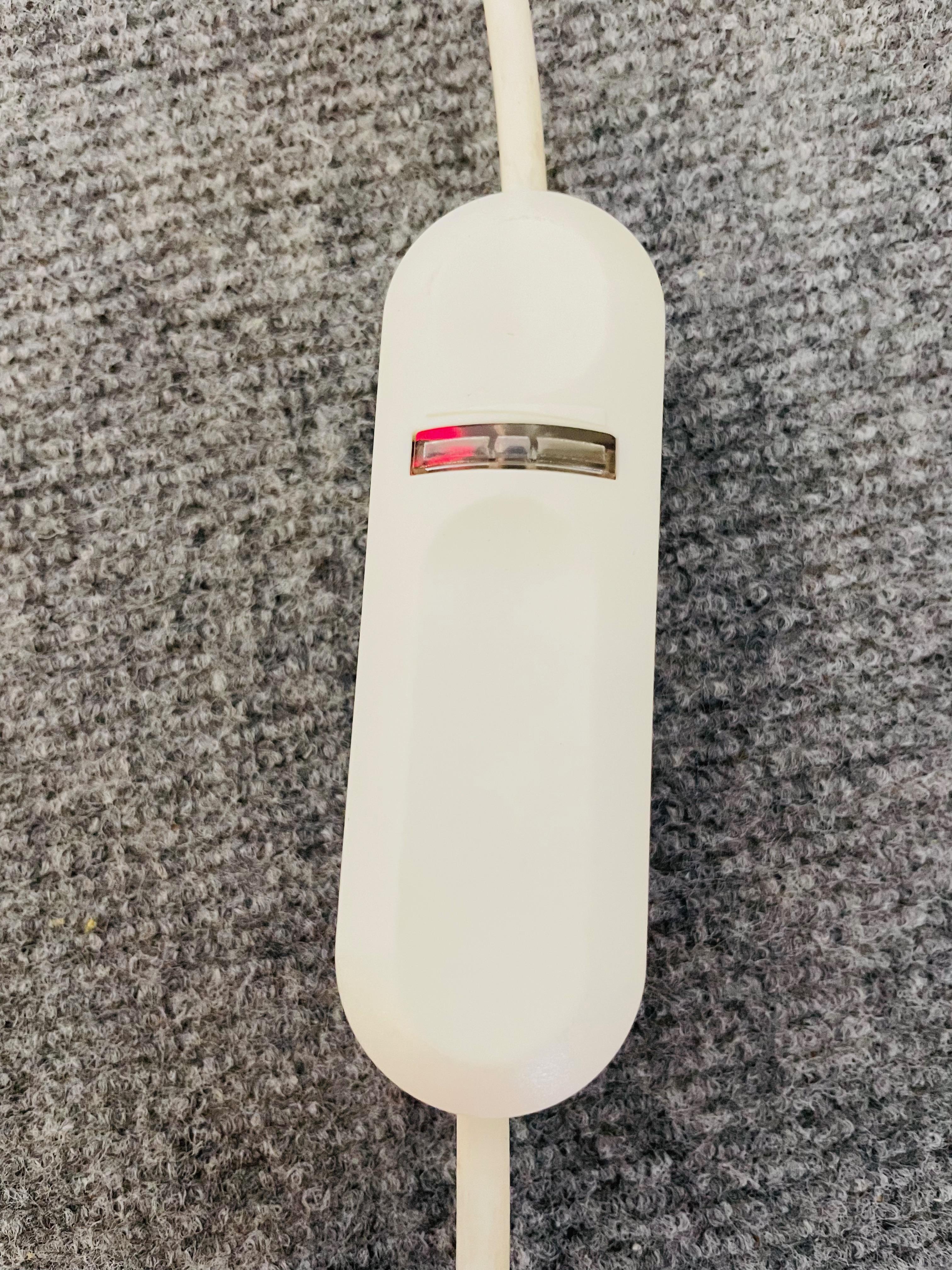 Lampada da tavolo modello gatto, produzione Flos, designer Castiglioni en venta 5