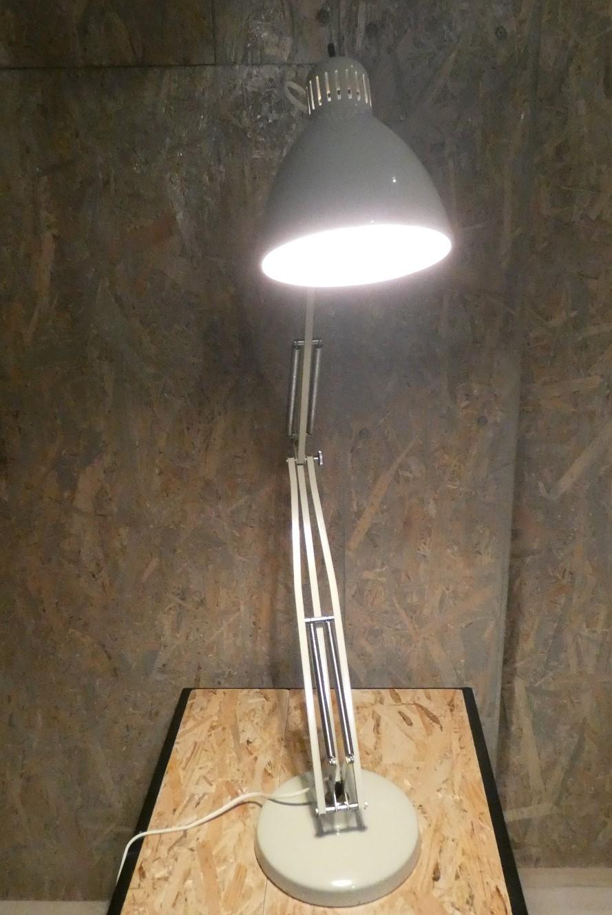 Lámpara de mesa Naska Loris de J. Jacobsen para Luxo, Noruega, 1933 en Bueno estado para la venta en modena, Emilia-Romagna