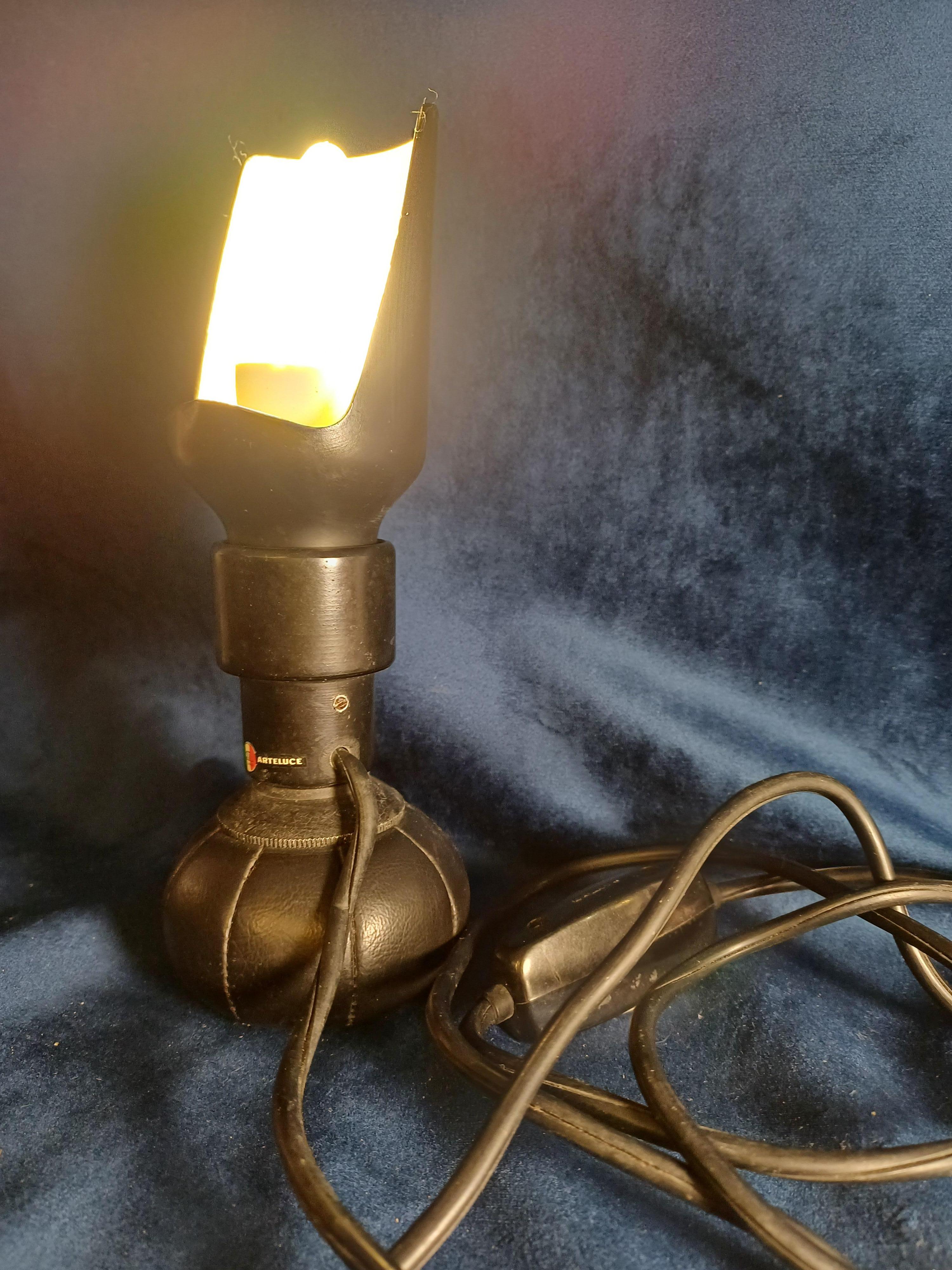 Italian Gino Sarfatti Arteluce lampe de table noire Modèle 600 P en vente