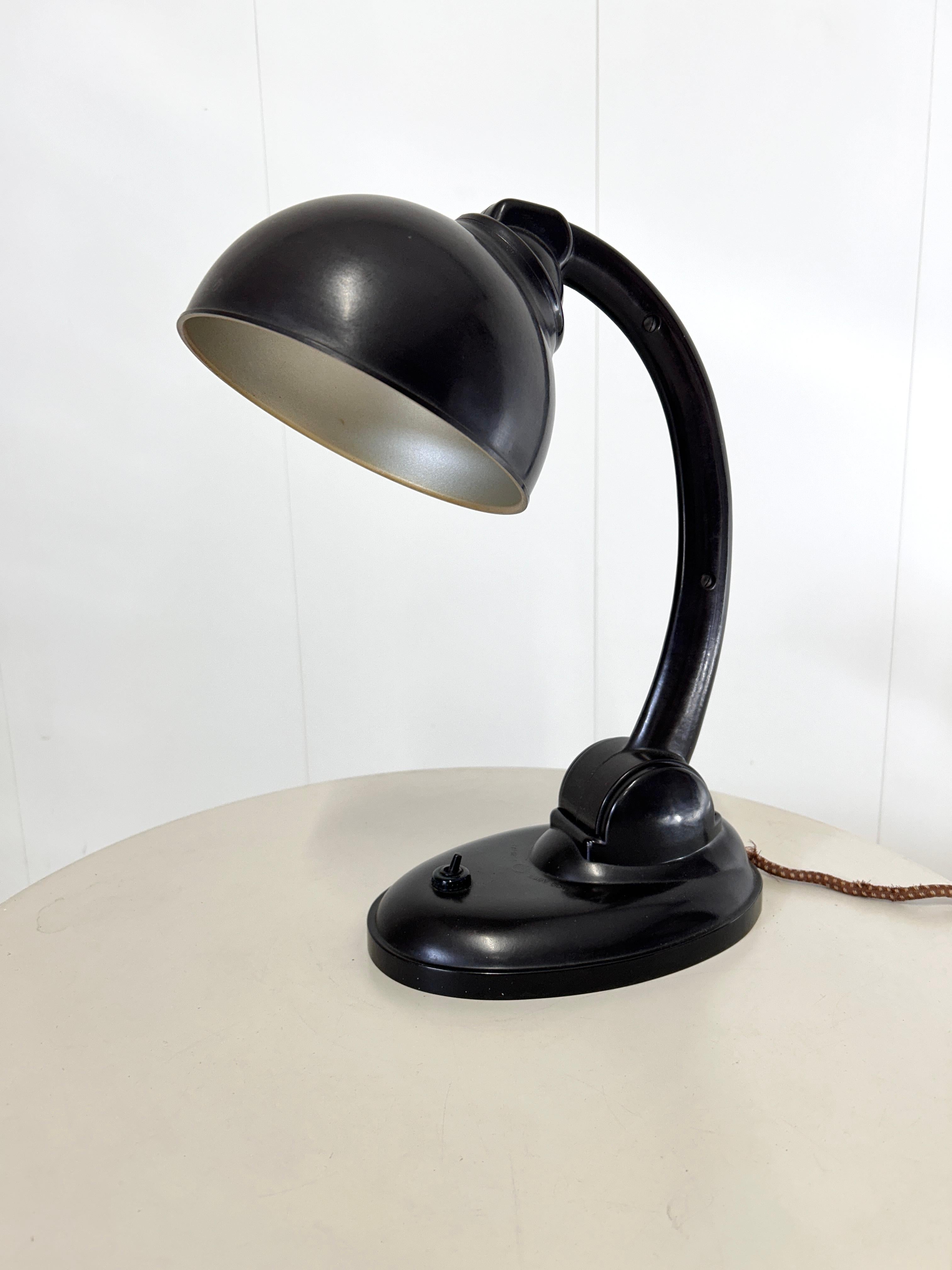 Lampe de table No. 11126 par Eric Kirkham Cole, années 1930 Bon état - En vente à Rivoli, IT