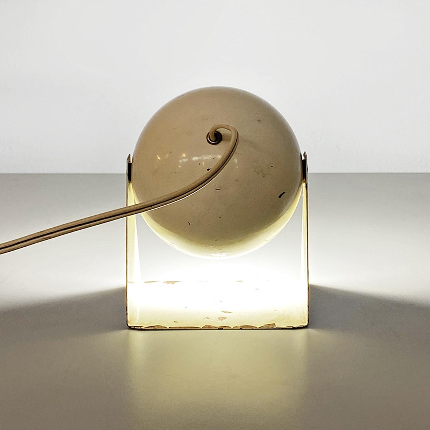 Table or wall lamp, Italian space age, white metal, ca. 1970. In Fair Condition For Sale In MIlano, IT