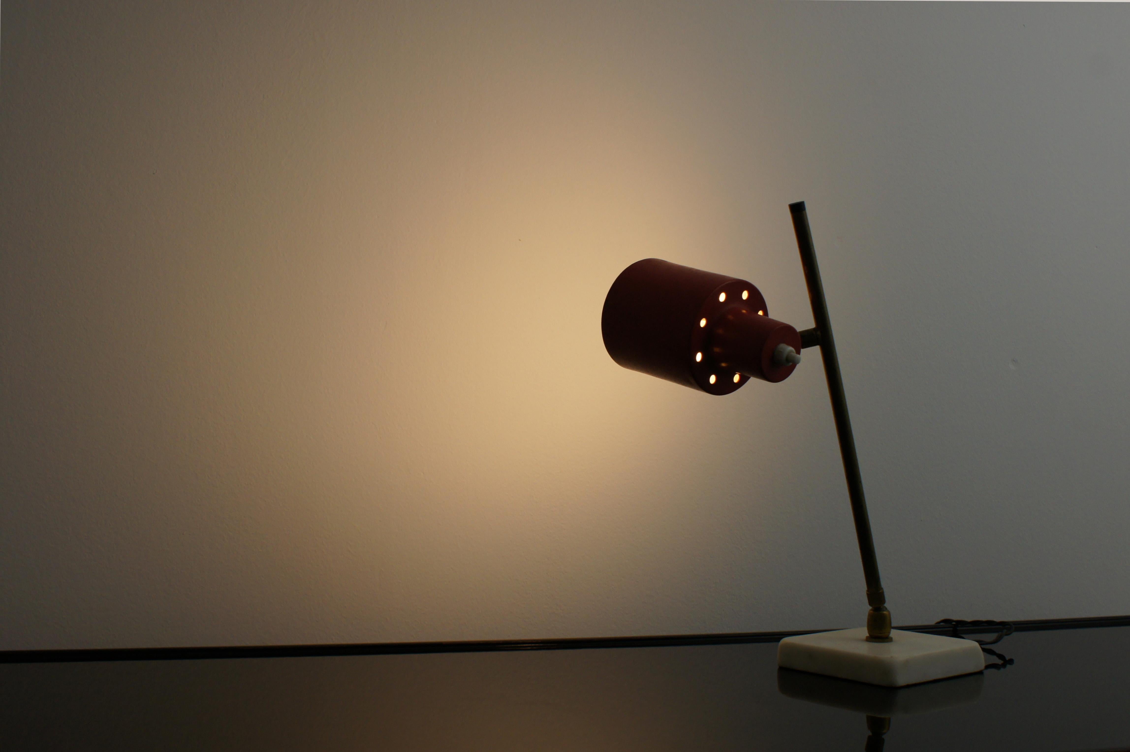 Mid-Century Modern Lampe de table réglable italienne des années 1950 en vente