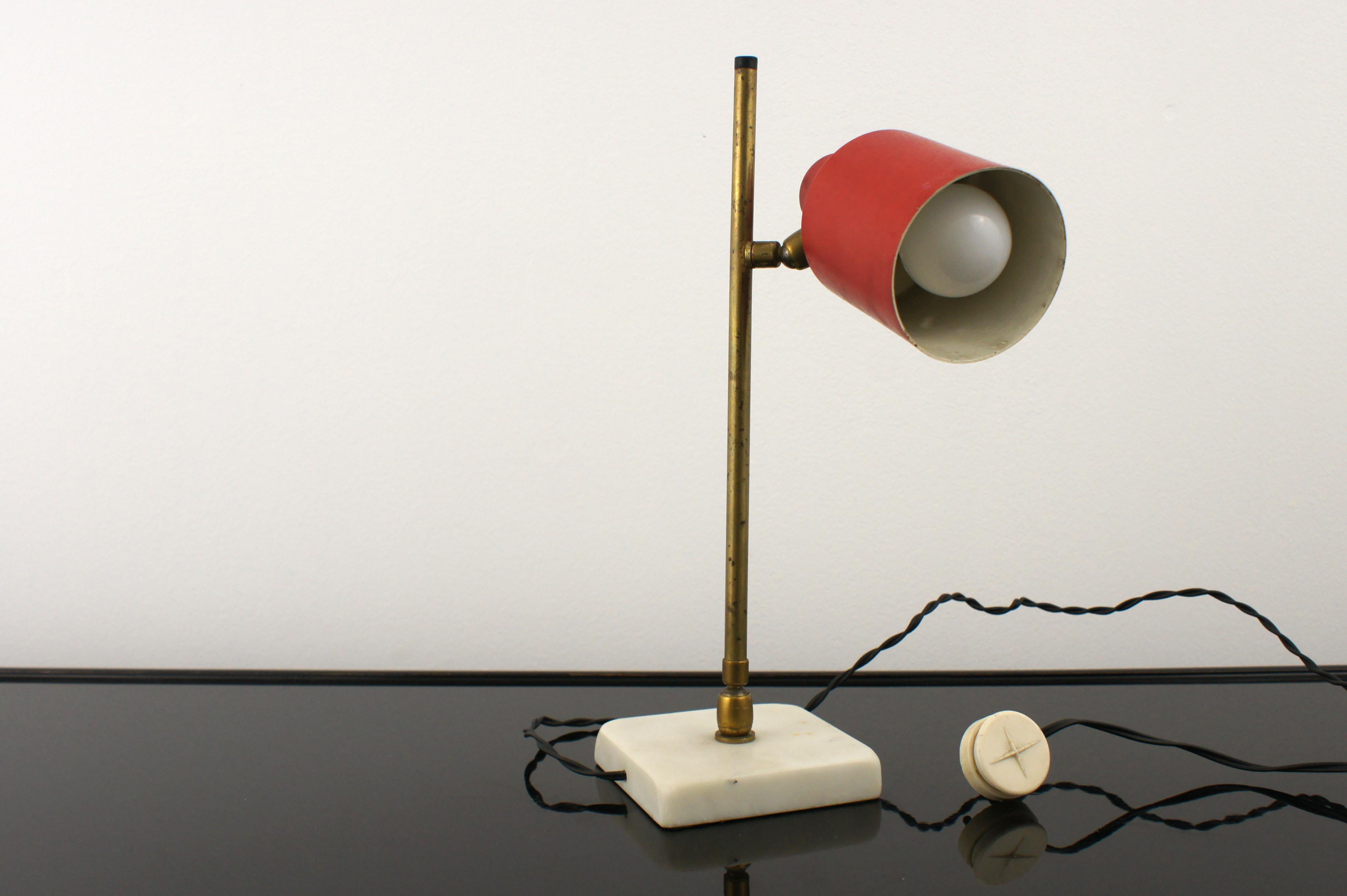 Mid-20th Century Lampe de table réglable italienne des années 1950 en vente