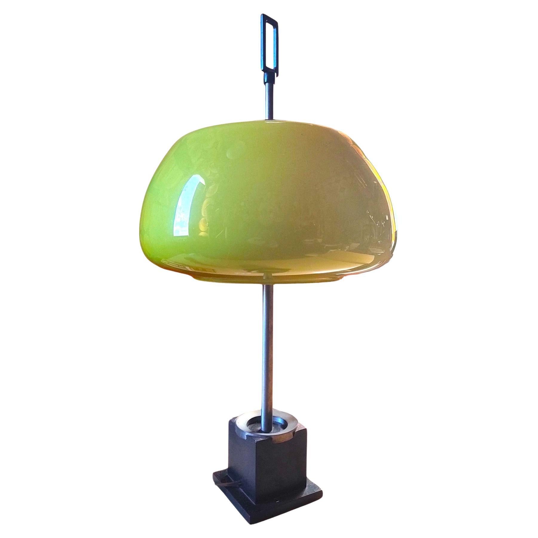 lampe de table production Lumi Milano design Oscar Torlasco 1960s
