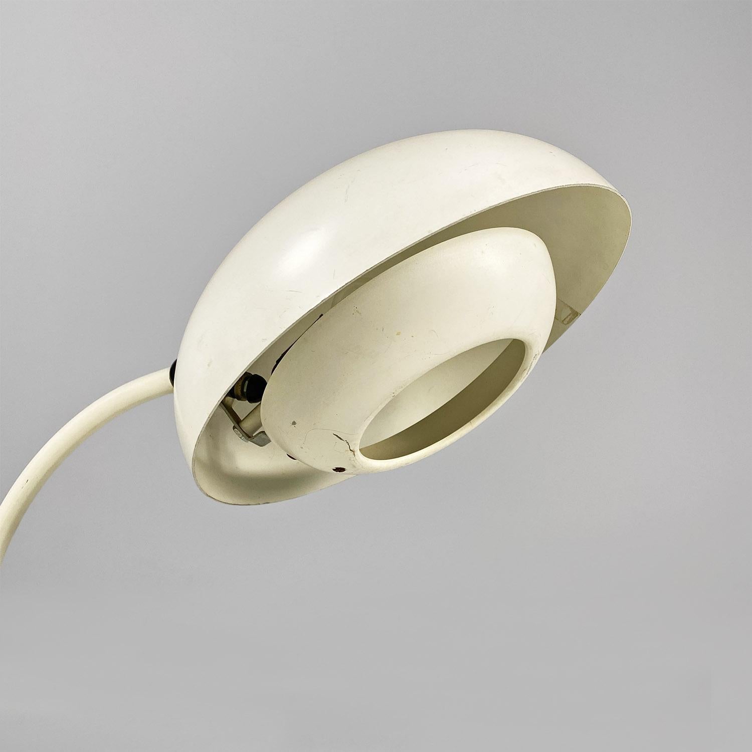 Metal Adjustable table lamp, white metal, modern Italian, 1970s For Sale