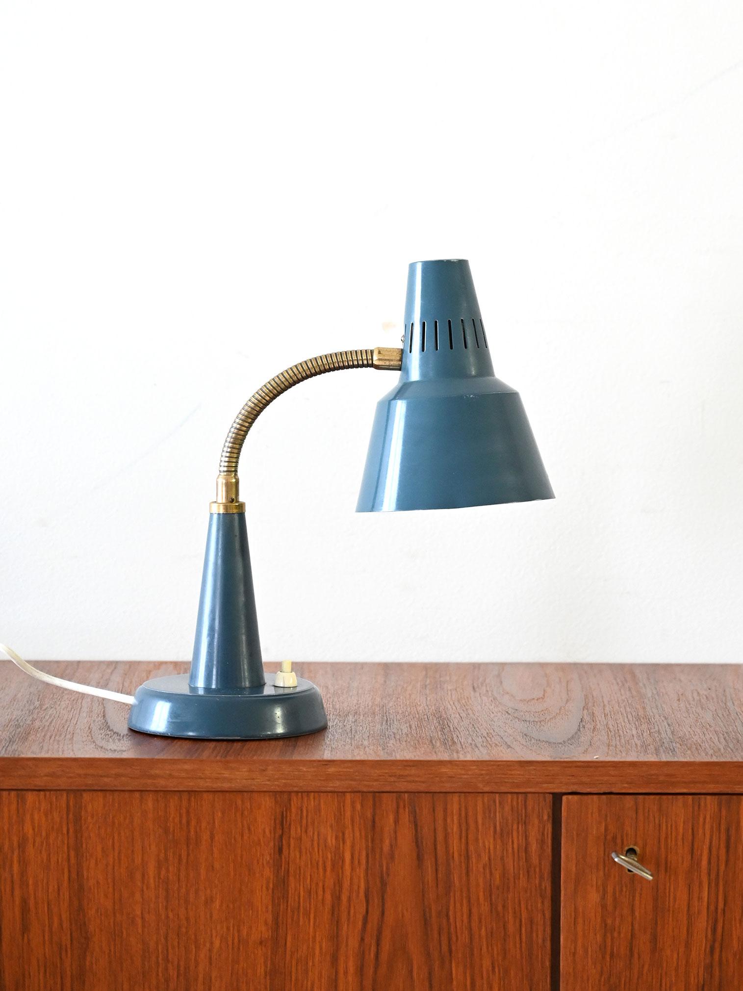 Vintage Scandinavian table lamp by Gemi In Good Condition For Sale In Brescia, IT