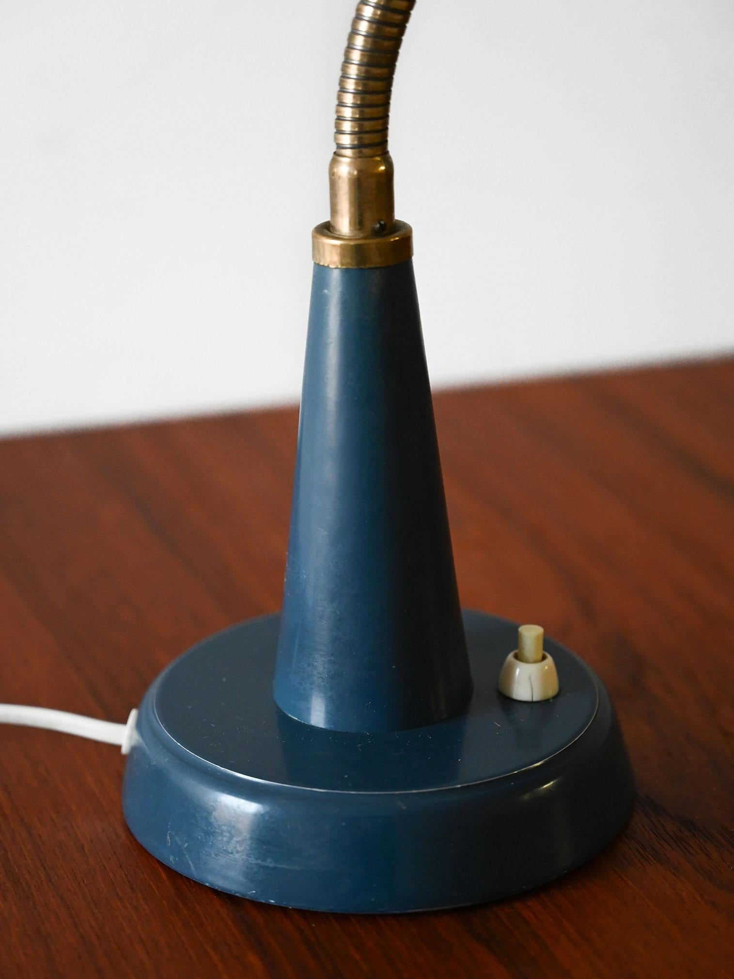 Metal Vintage Scandinavian table lamp by Gemi For Sale