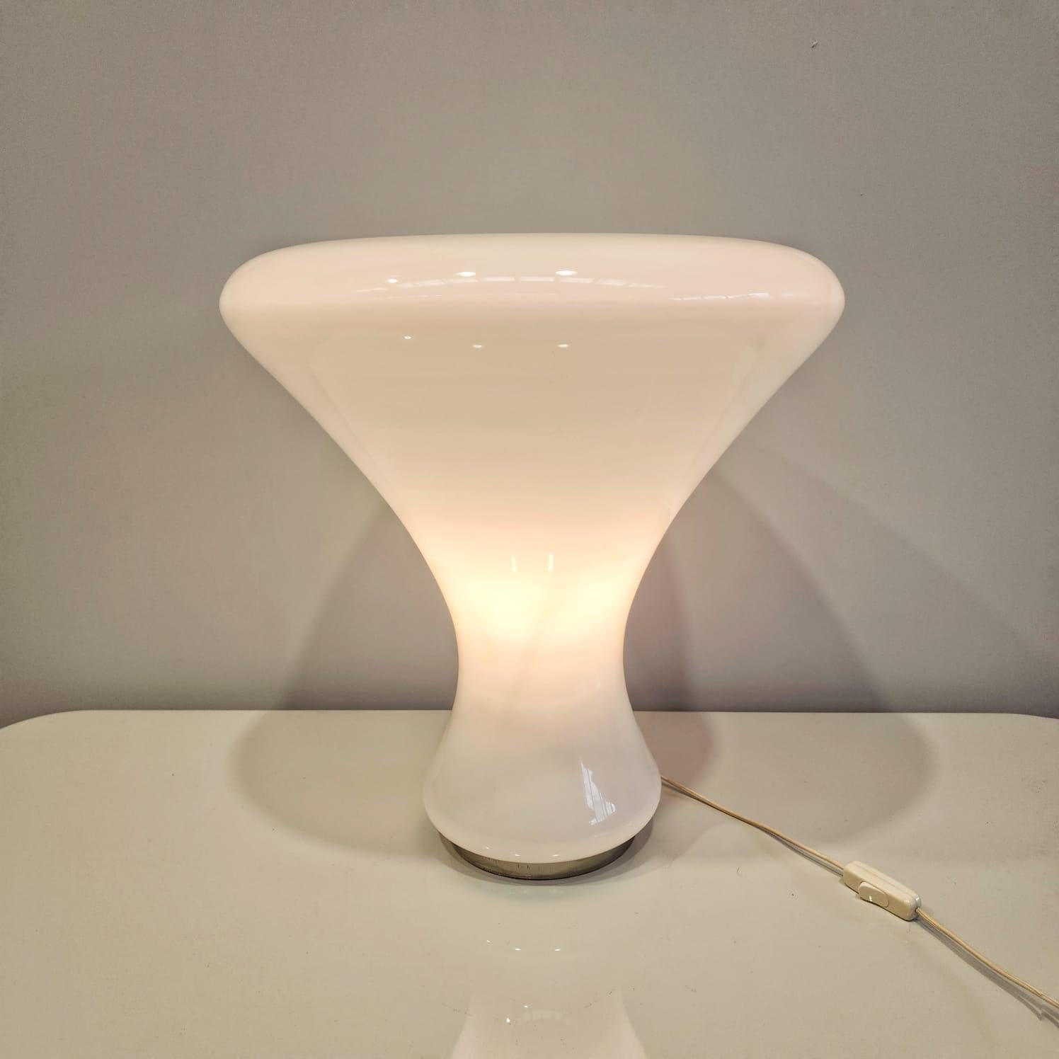 Metal Space age table lamp of Italian design  in murano glass 1970s For Sale
