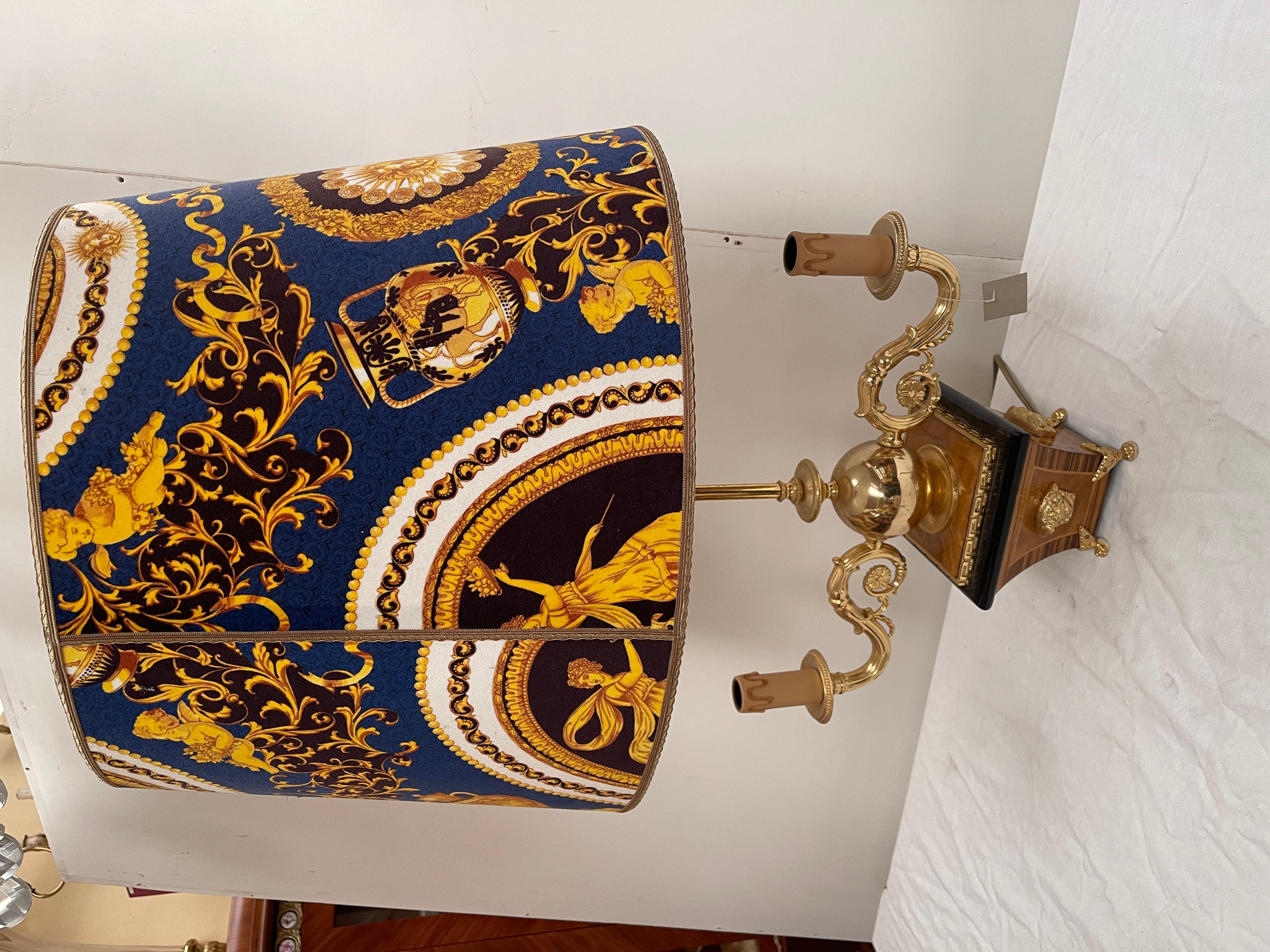 Lampe à poser de style français versailles âge d'or 1960s en vente 3