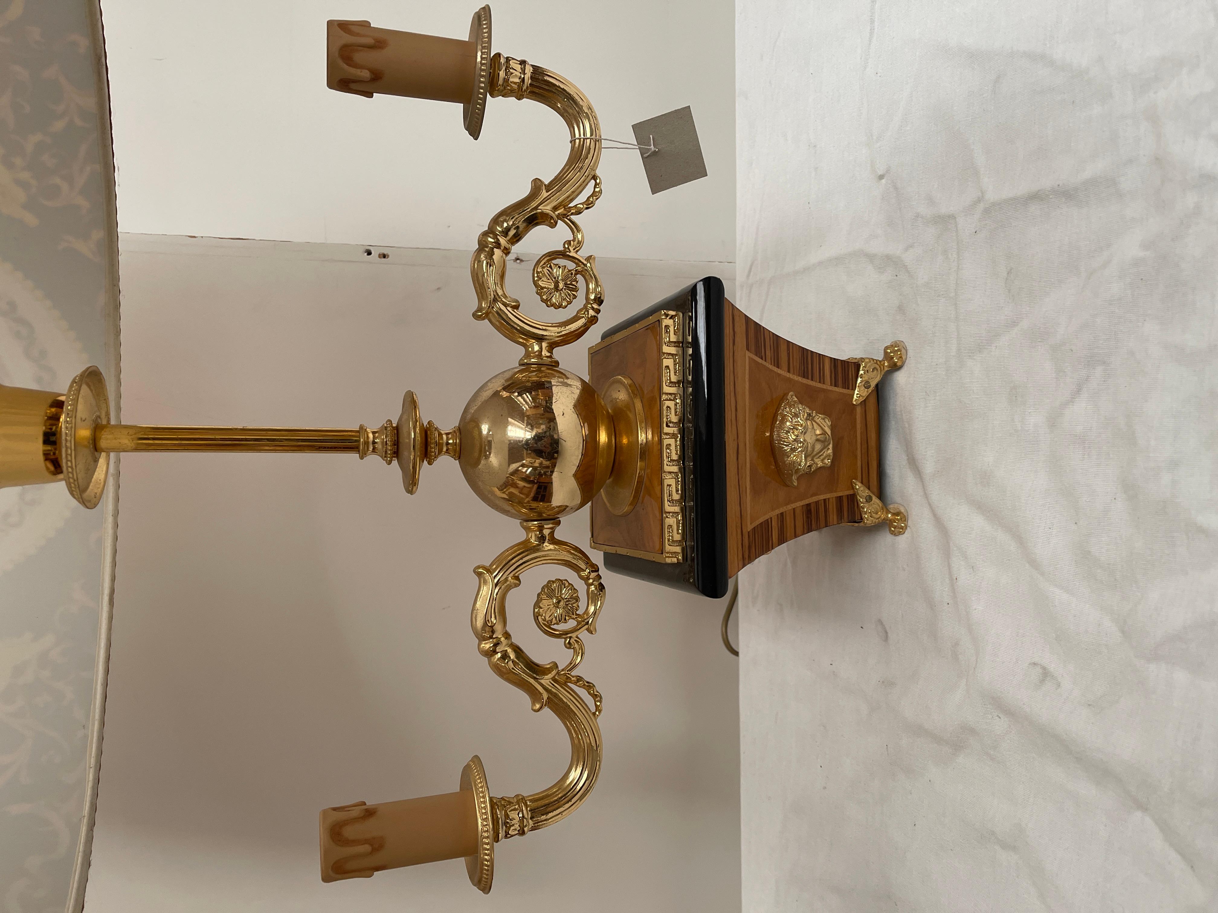 Lampe à poser de style français versailles âge d'or 1960s Excellent état - En vente à Cantù, IT