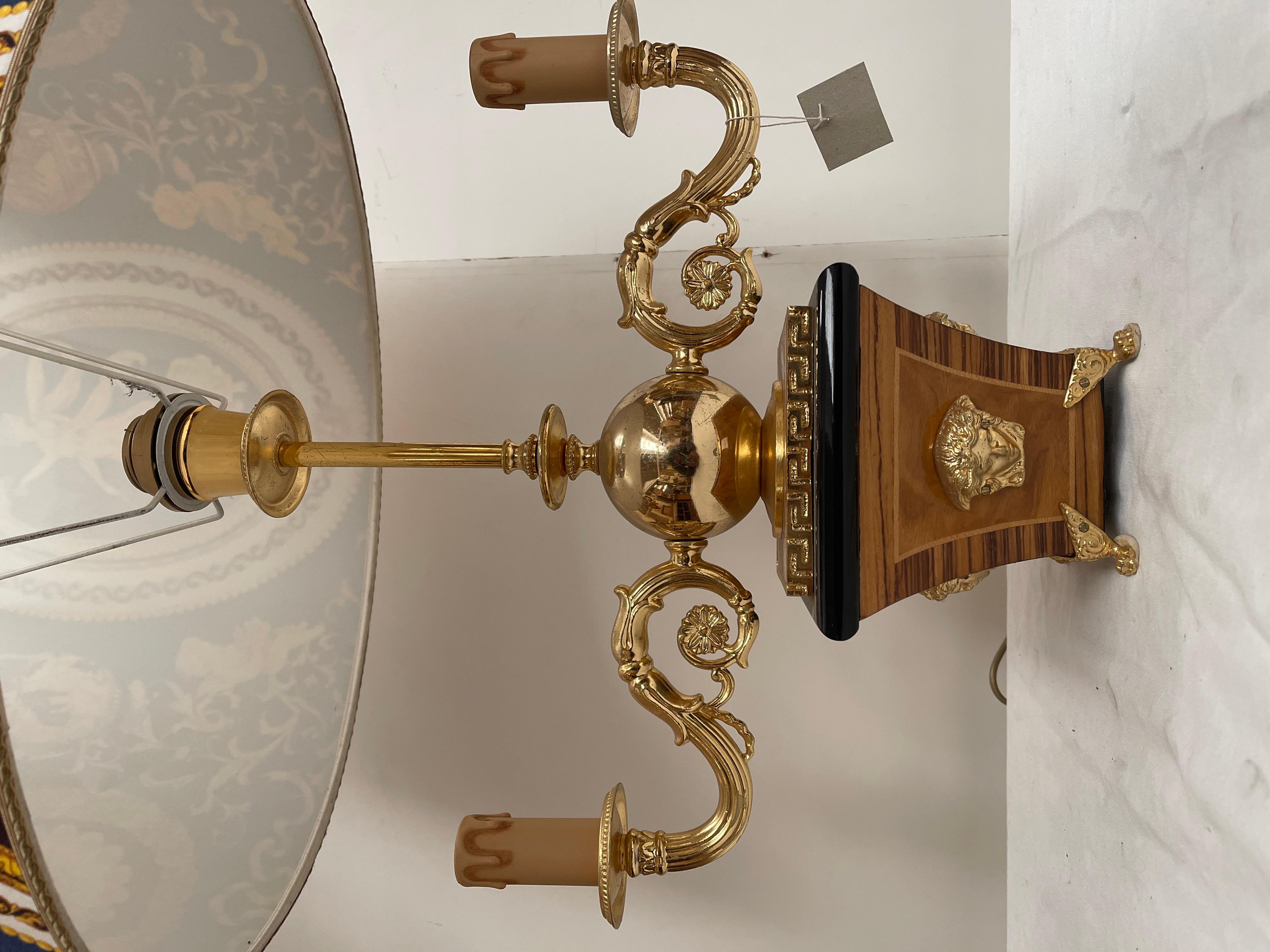 Lampe à poser de style français versailles âge d'or 1960s en vente 1