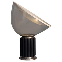 Lampe de table Taccia, design by Achille and Pier Giacomo Castiglioni for Flos