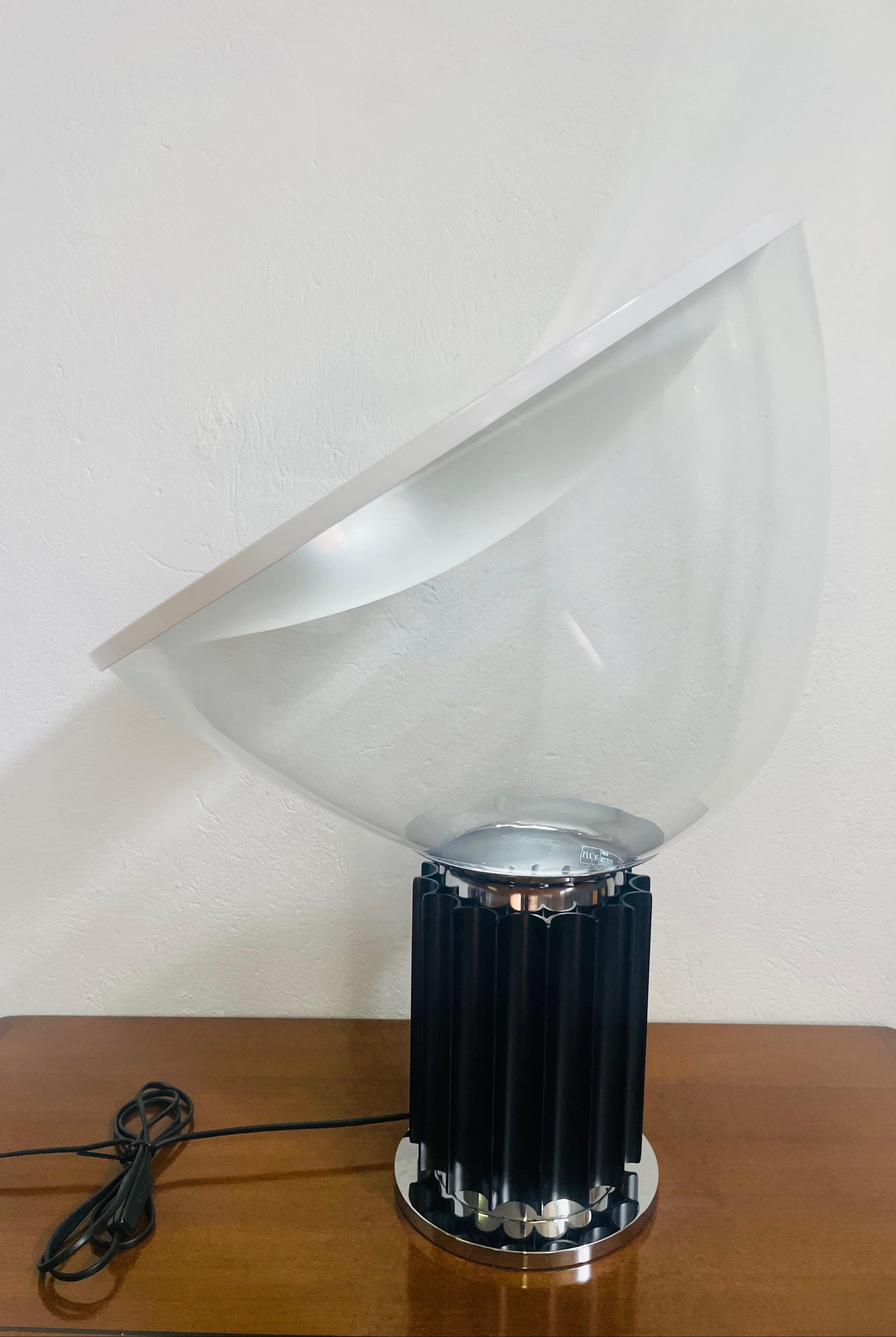 Lámpara de mesa Taccia de Achille y Pier Giacomo Castiglioni para Flos. Late 20th Century en venta