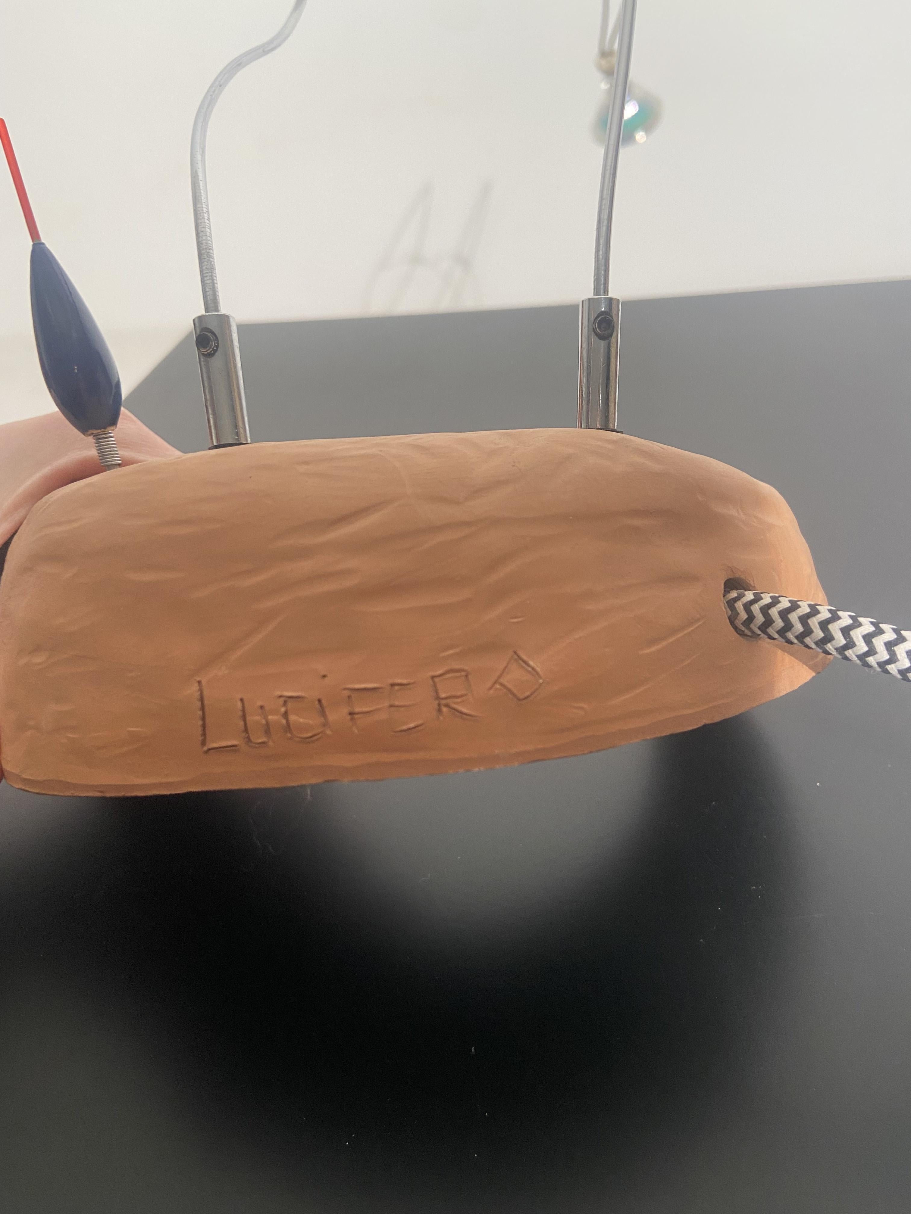 Lampada da tavolo Titivilus disegnata e prodotta da Lucifero Design. (Metall) im Angebot