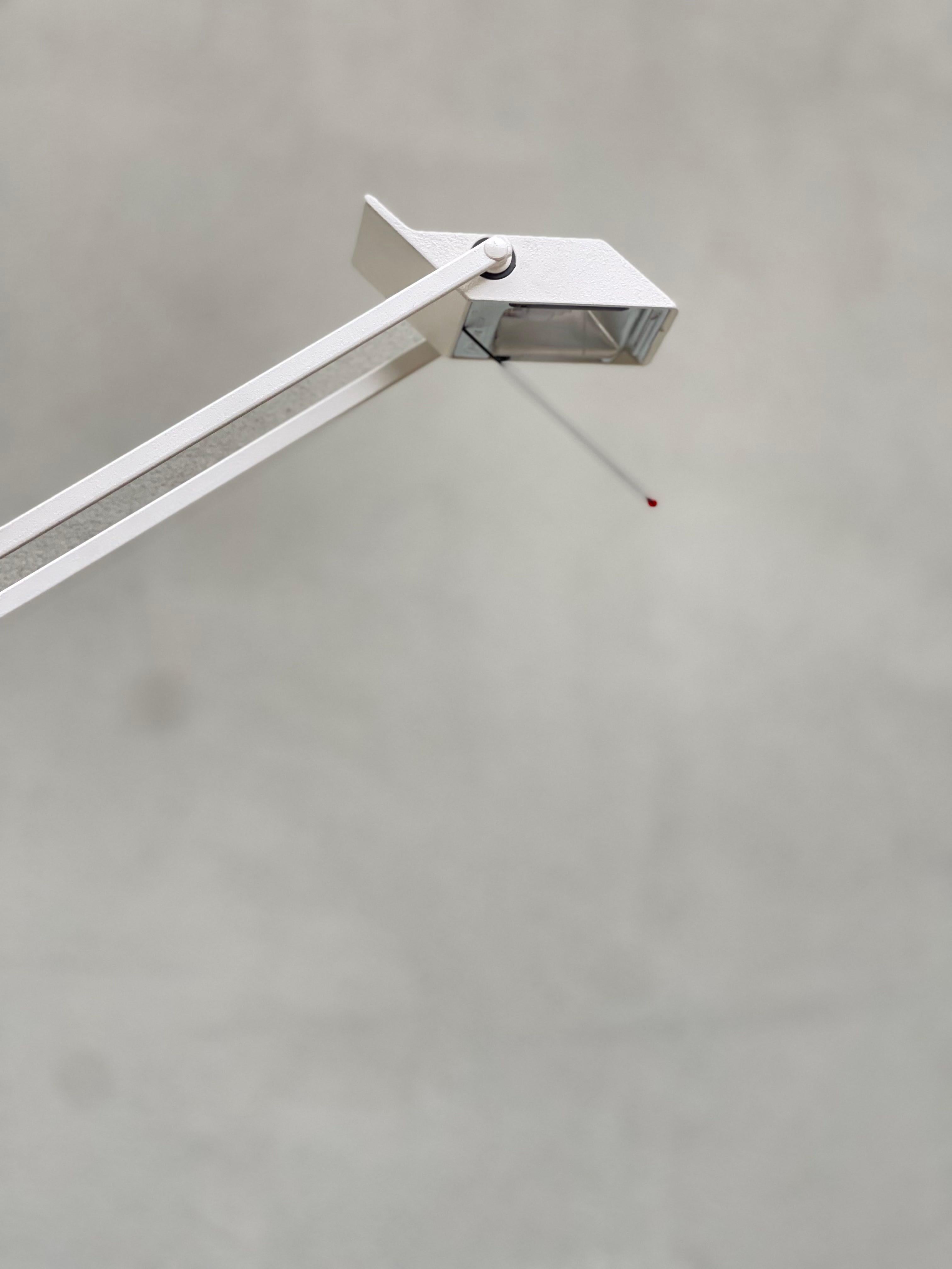 Late 20th Century Lampada Da Tavolo Tizio Regolabile Bianca Di Richard Sapper Per Artemide, 1972