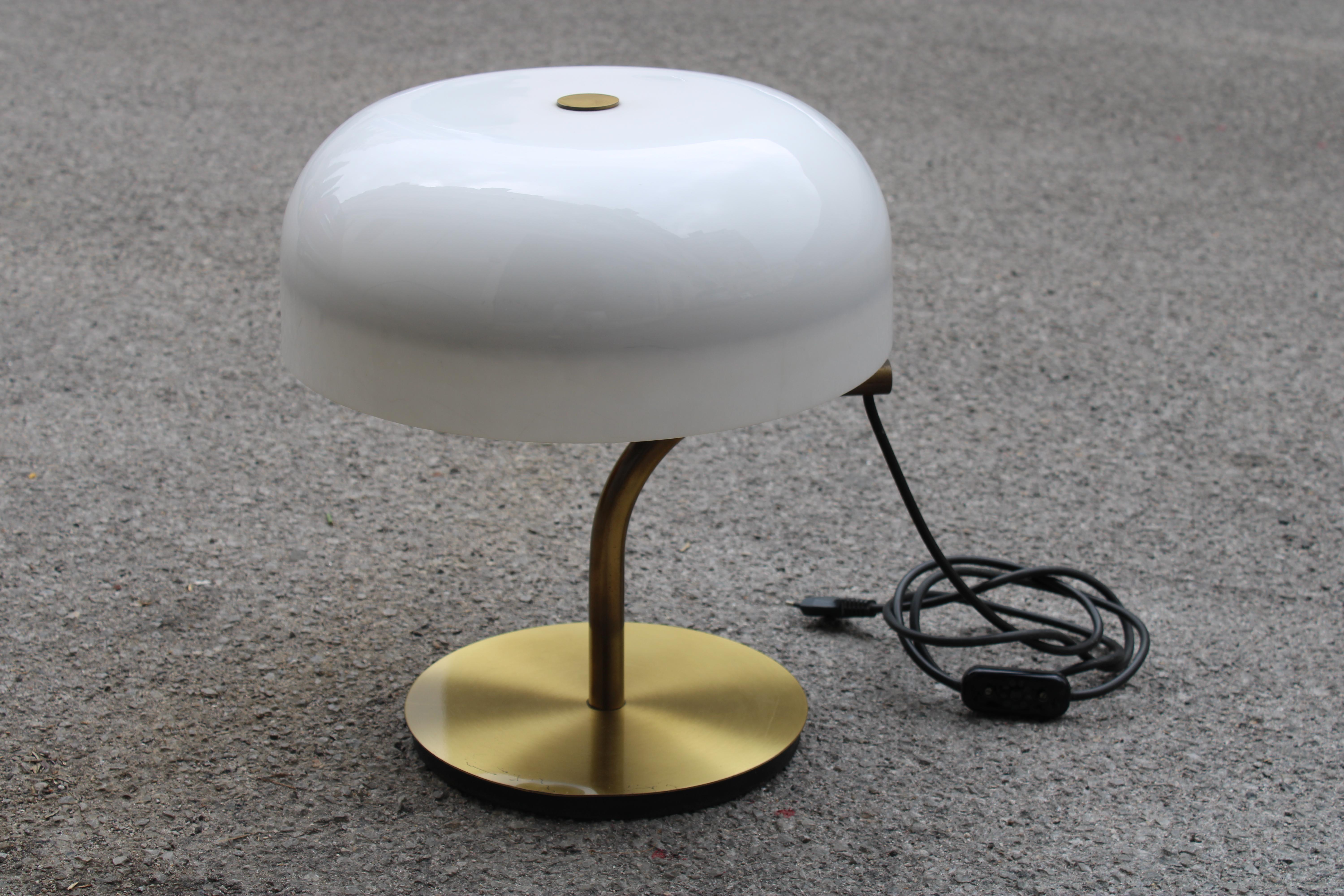 Besondere ausziehbare Tischleuchte aus Messing und Plexiglas 1970 Velenti Luce 