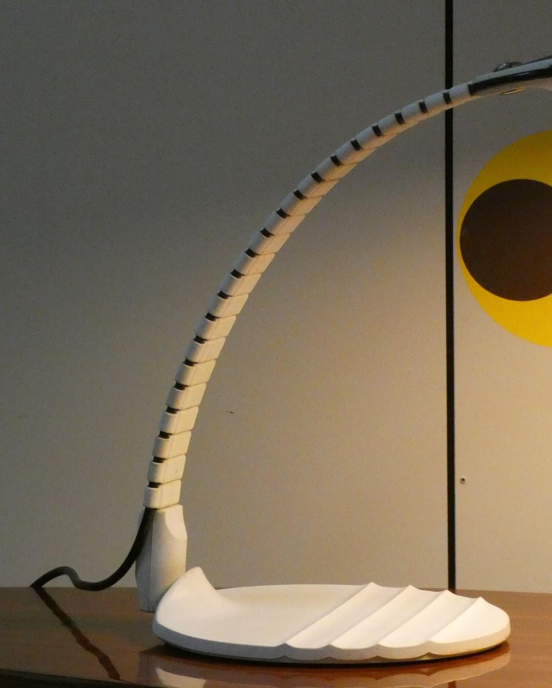 Lámpara de sobremesa Vertebra 660, años 70 Moderno de mediados de siglo en venta