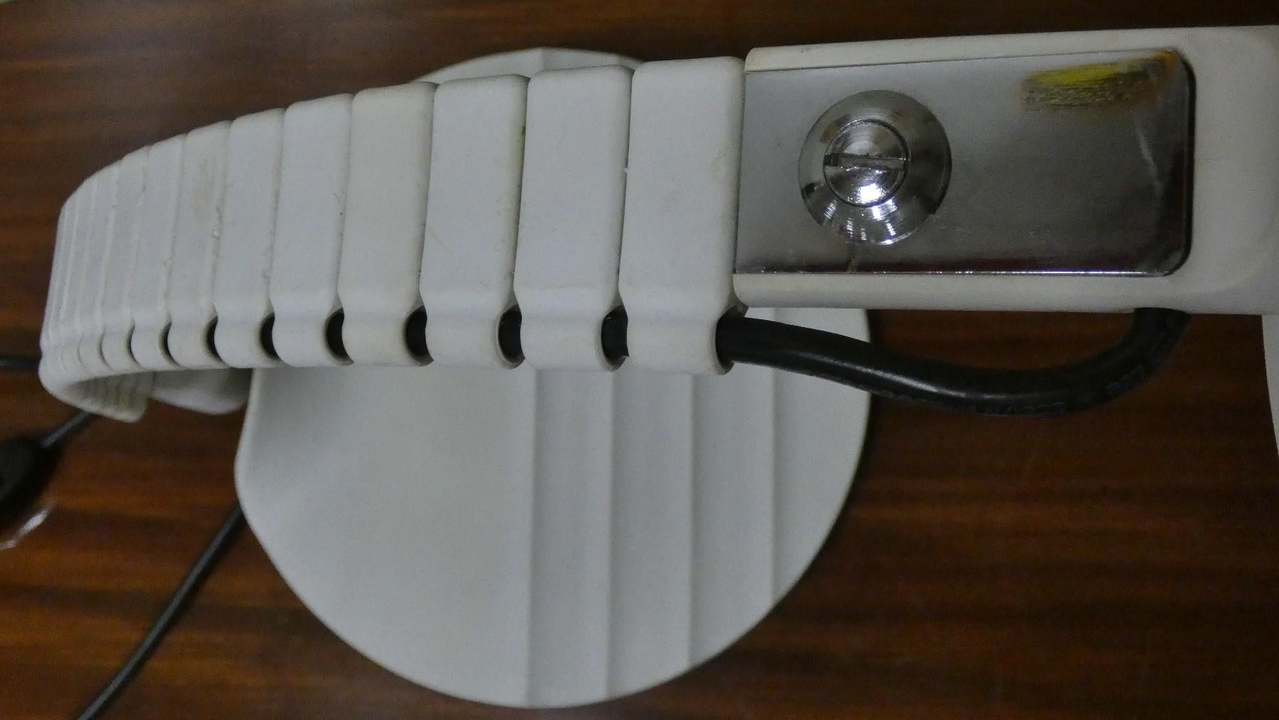 Lámpara de sobremesa Vertebra 660, años 70 Late 20th Century en venta