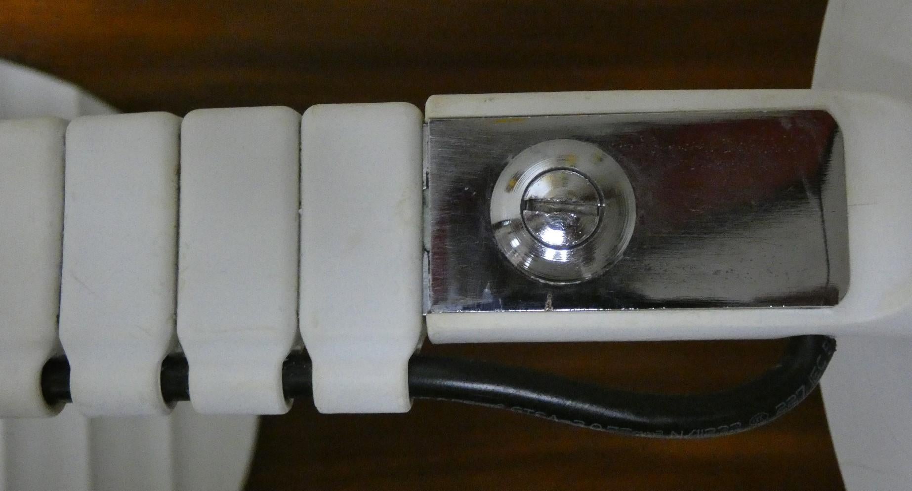 Lámpara de sobremesa Vertebra 660, años 70 Metal en venta